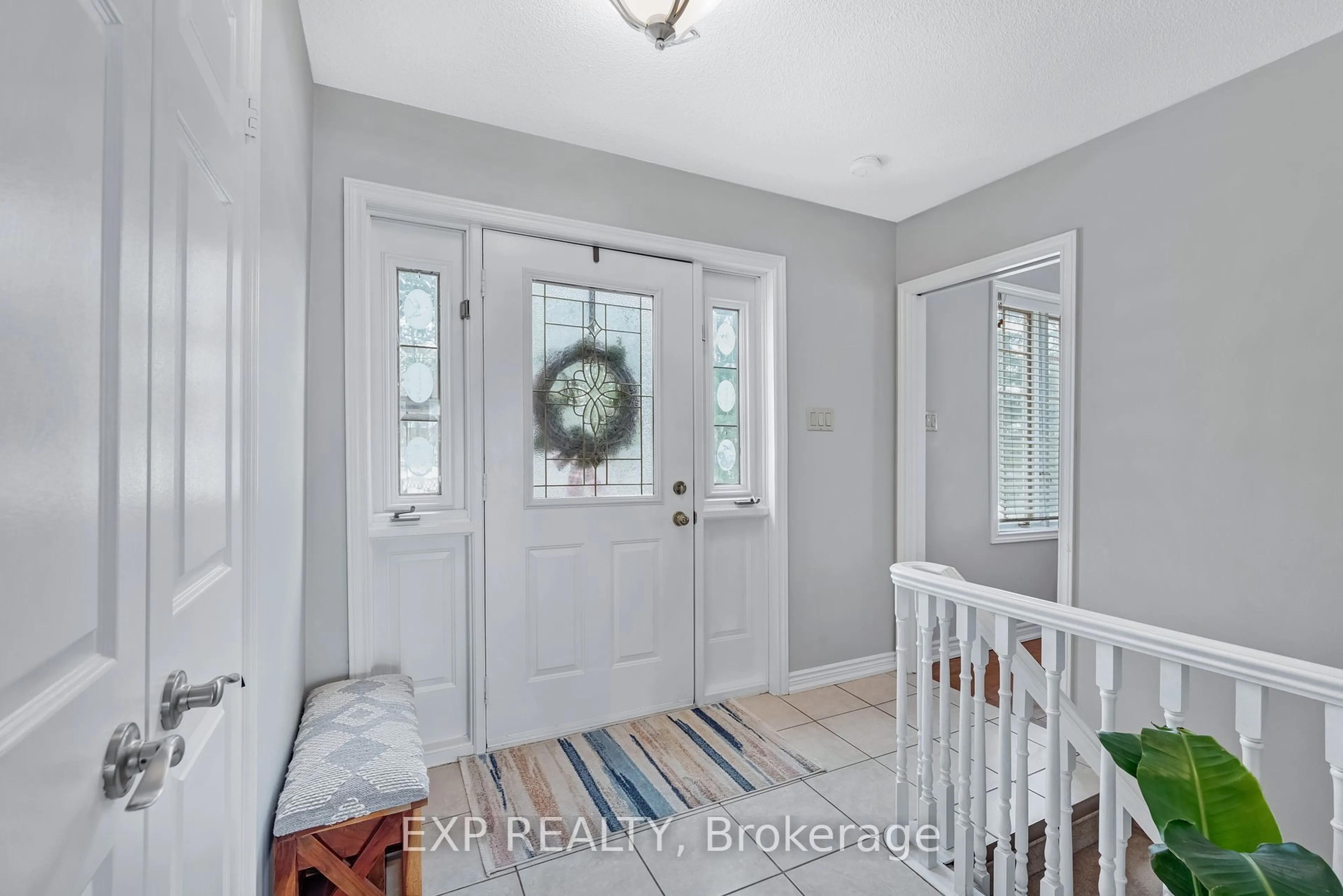 Indoor entryway for 36 Brennan Ave, Barrie Ontario L4N 3X3