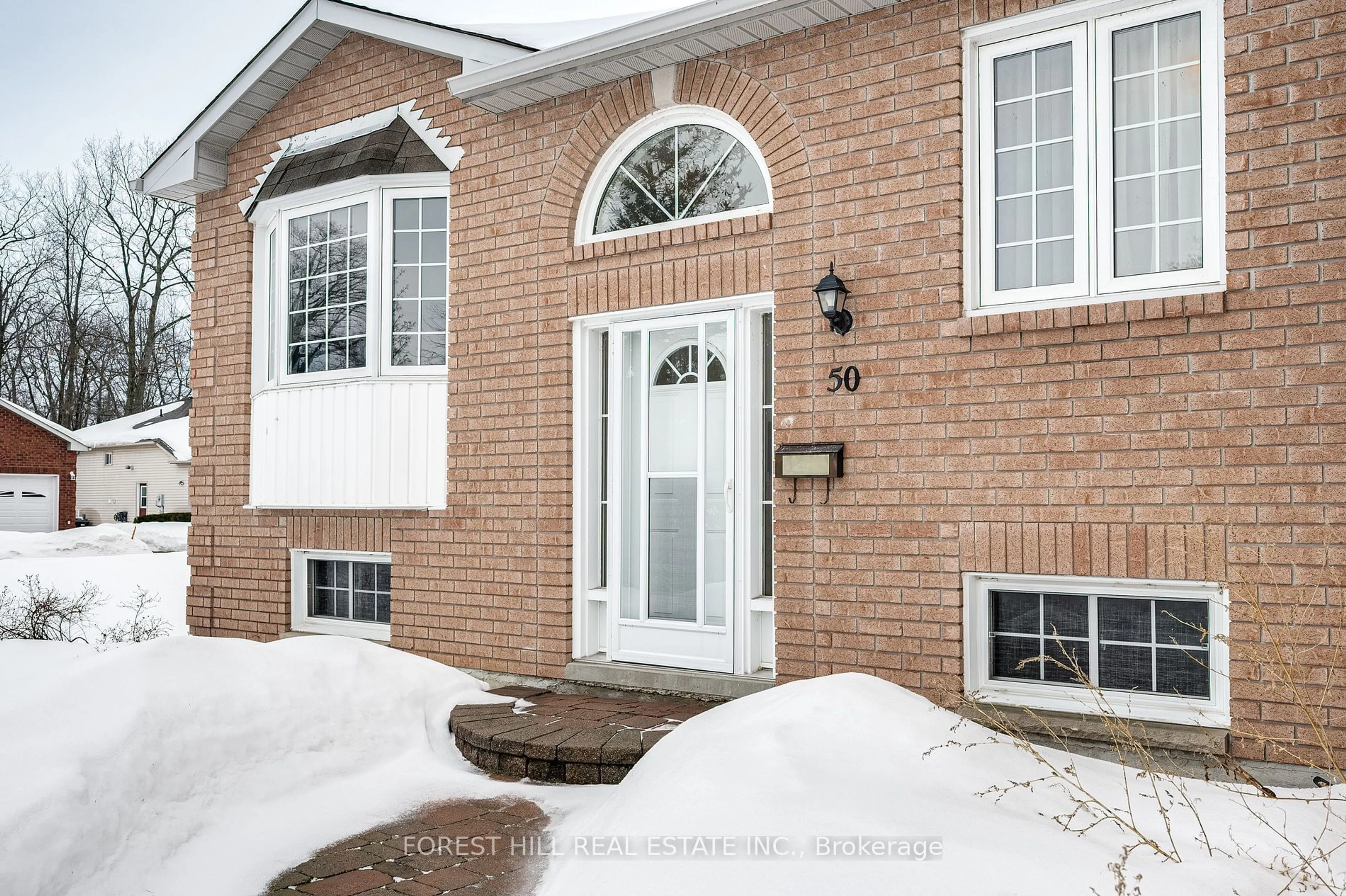 Home with brick exterior material, street for 50 Evergreen Cres, Wasaga Beach Ontario L9Z 1B7