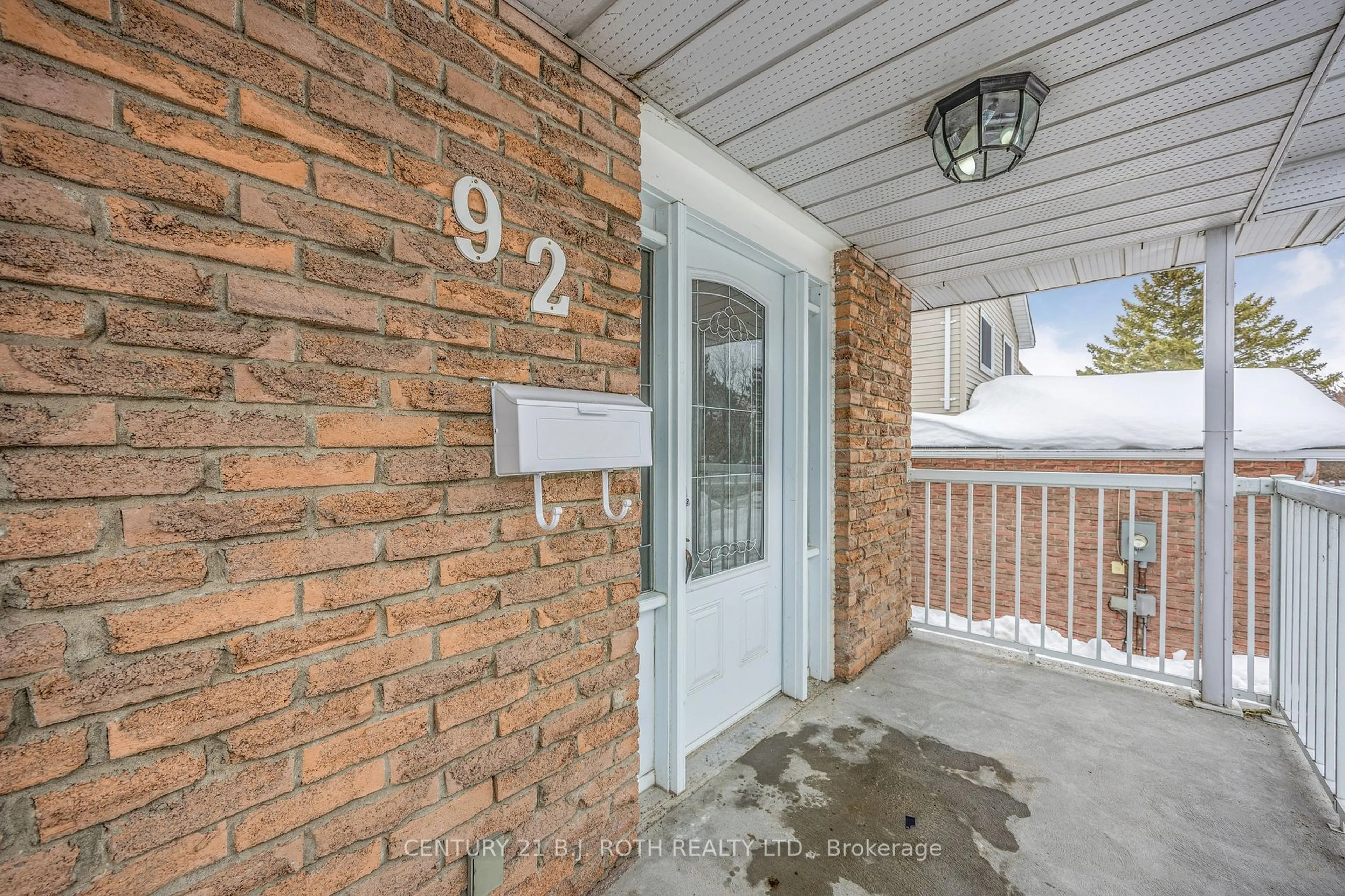 Unknown for 92 Kozlov St, Barrie Ontario L4N 4P9