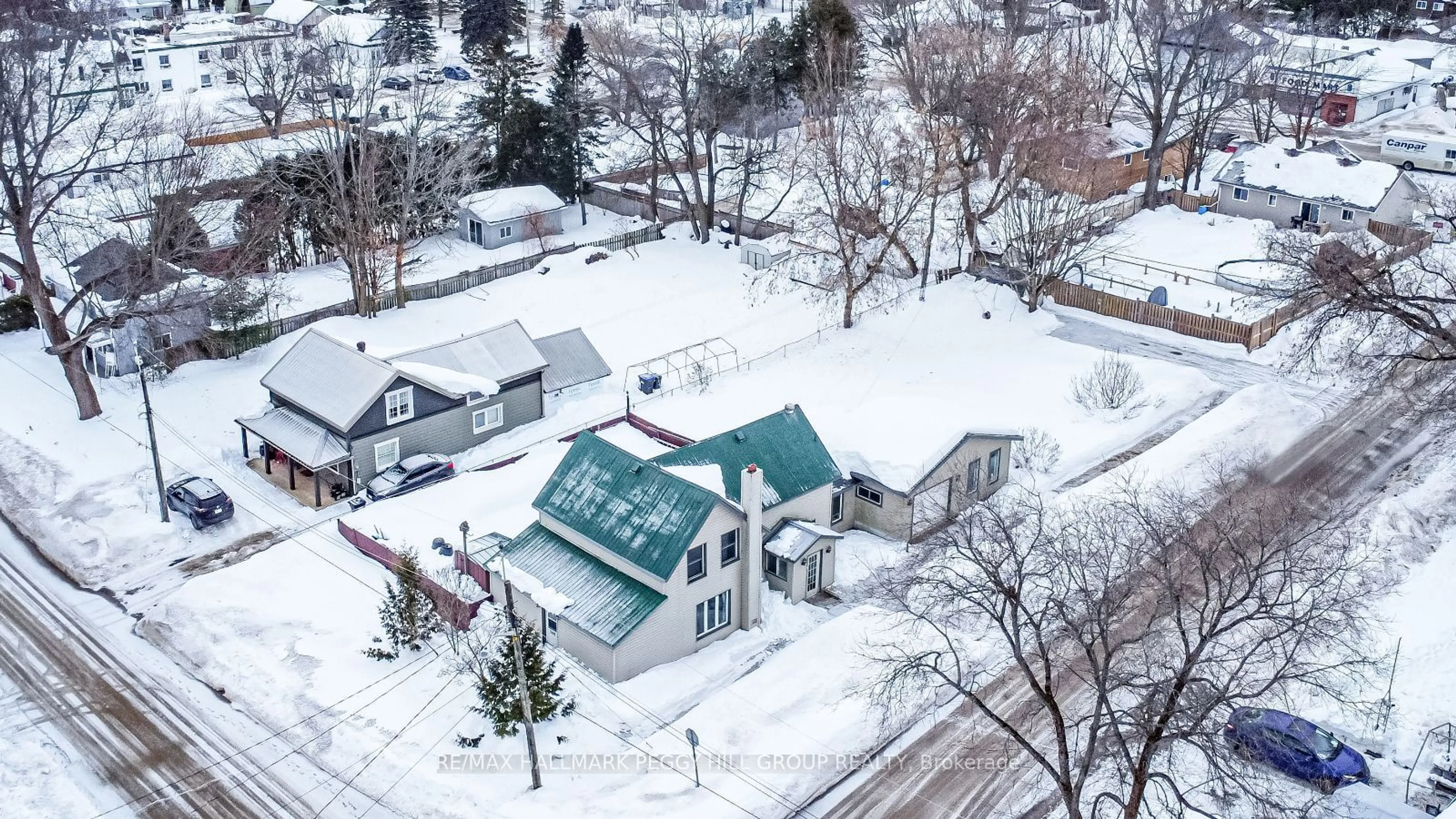 A pic from outside/outdoor area/front of a property/back of a property/a pic from drone, unknown for 308 Cherry St, Tay Ontario L0K 2C0
