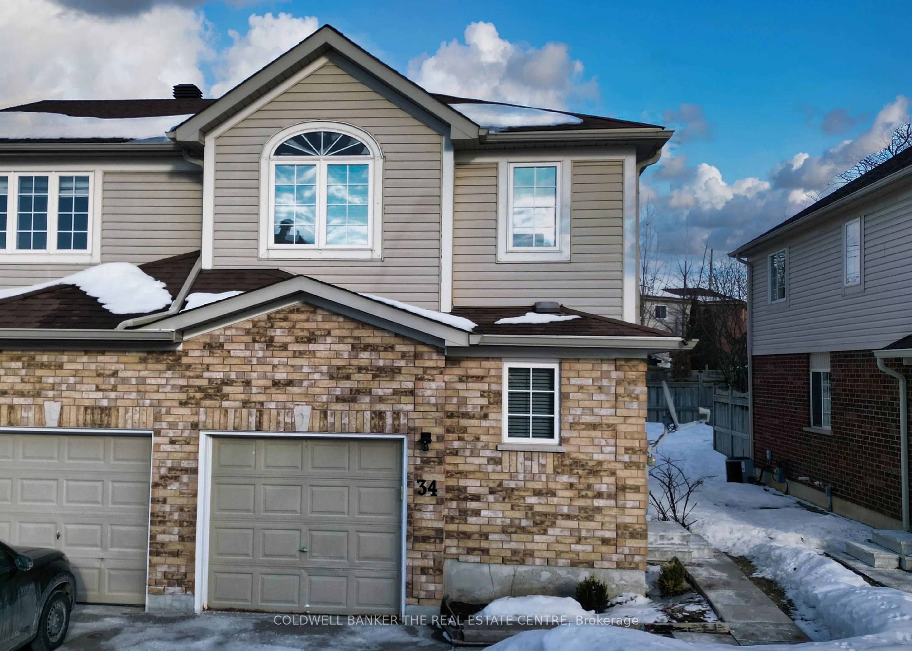 Home with brick exterior material, street for 430 Mapleview Dr #34, Barrie Ontario L4N 0R9