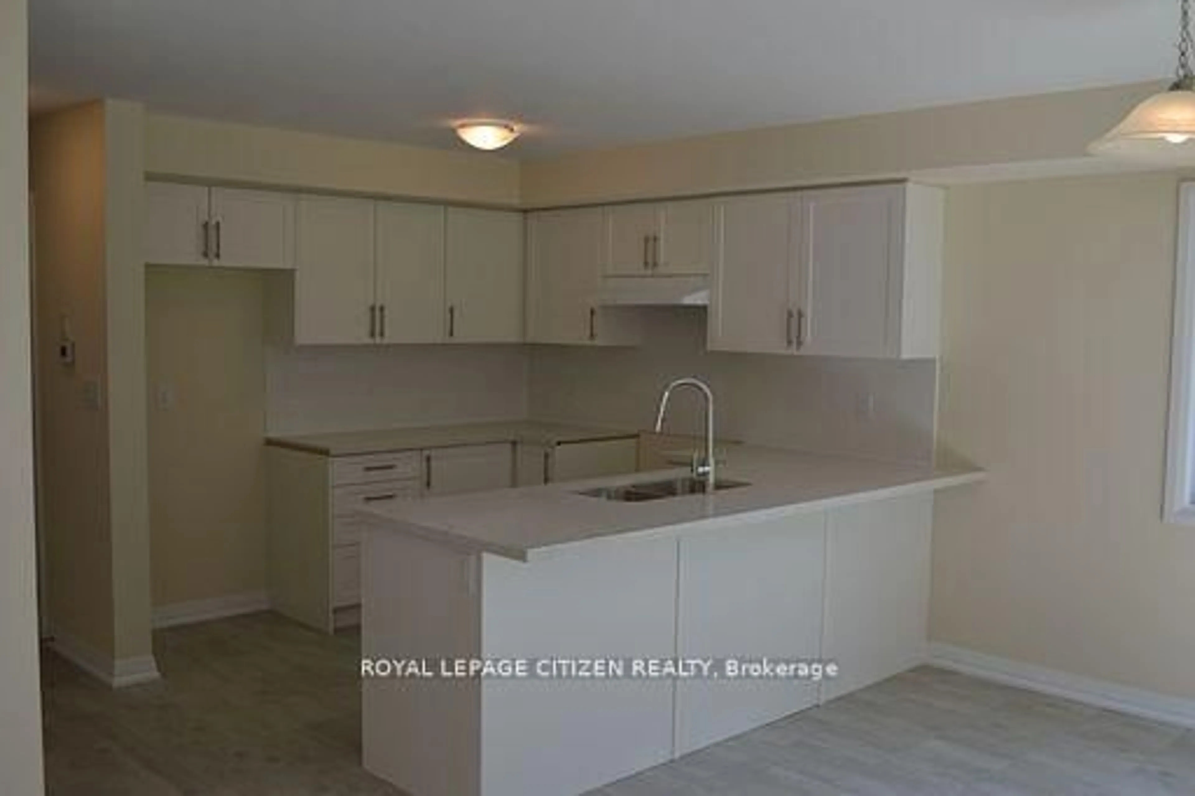 Standard kitchen, ceramic/tile floor for 13 Revol Rd, Penetanguishene Ontario L9M 0W8