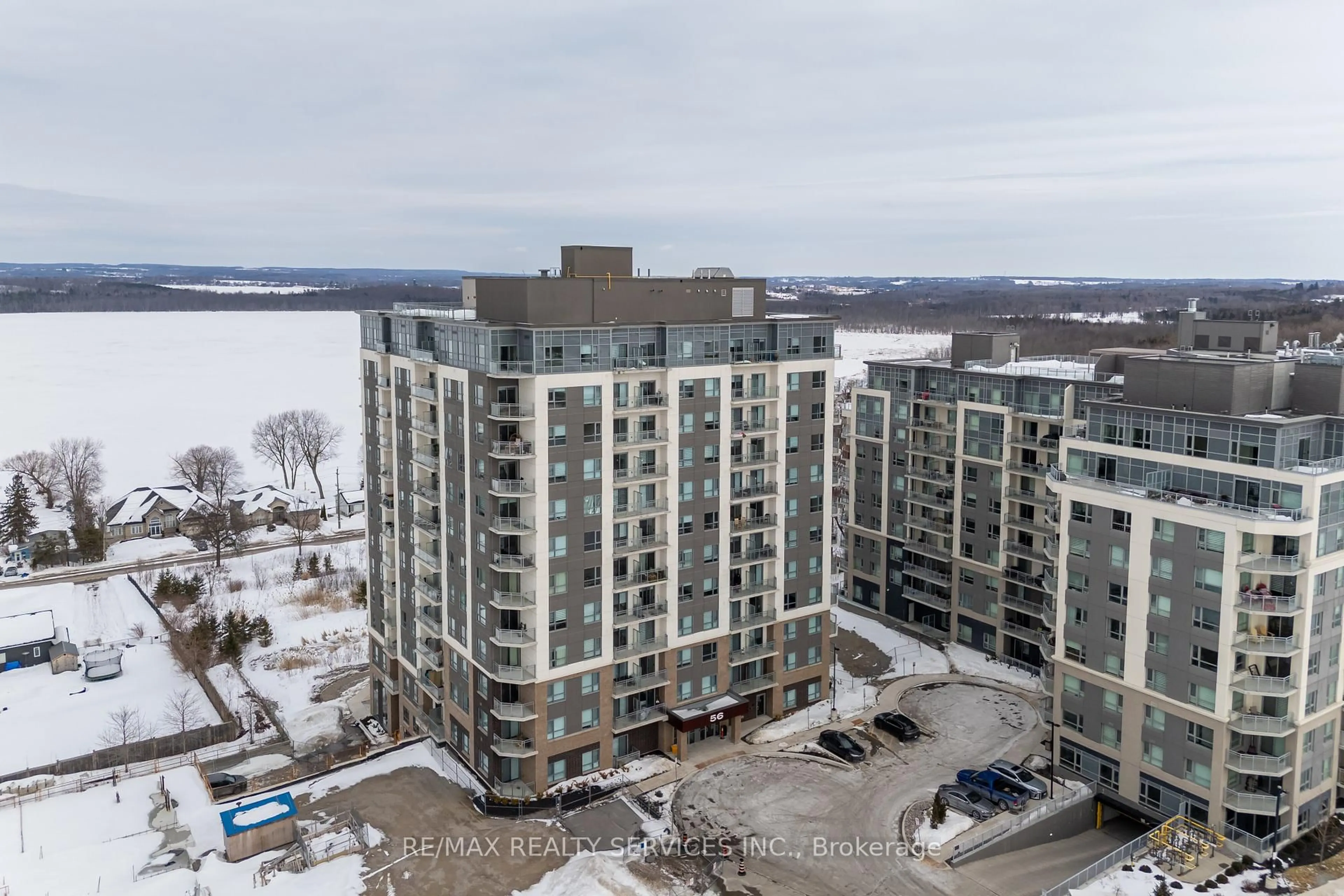 A pic from outside/outdoor area/front of a property/back of a property/a pic from drone, building for 56 Lakeside Terr #108, Barrie Ontario L4M 0L5