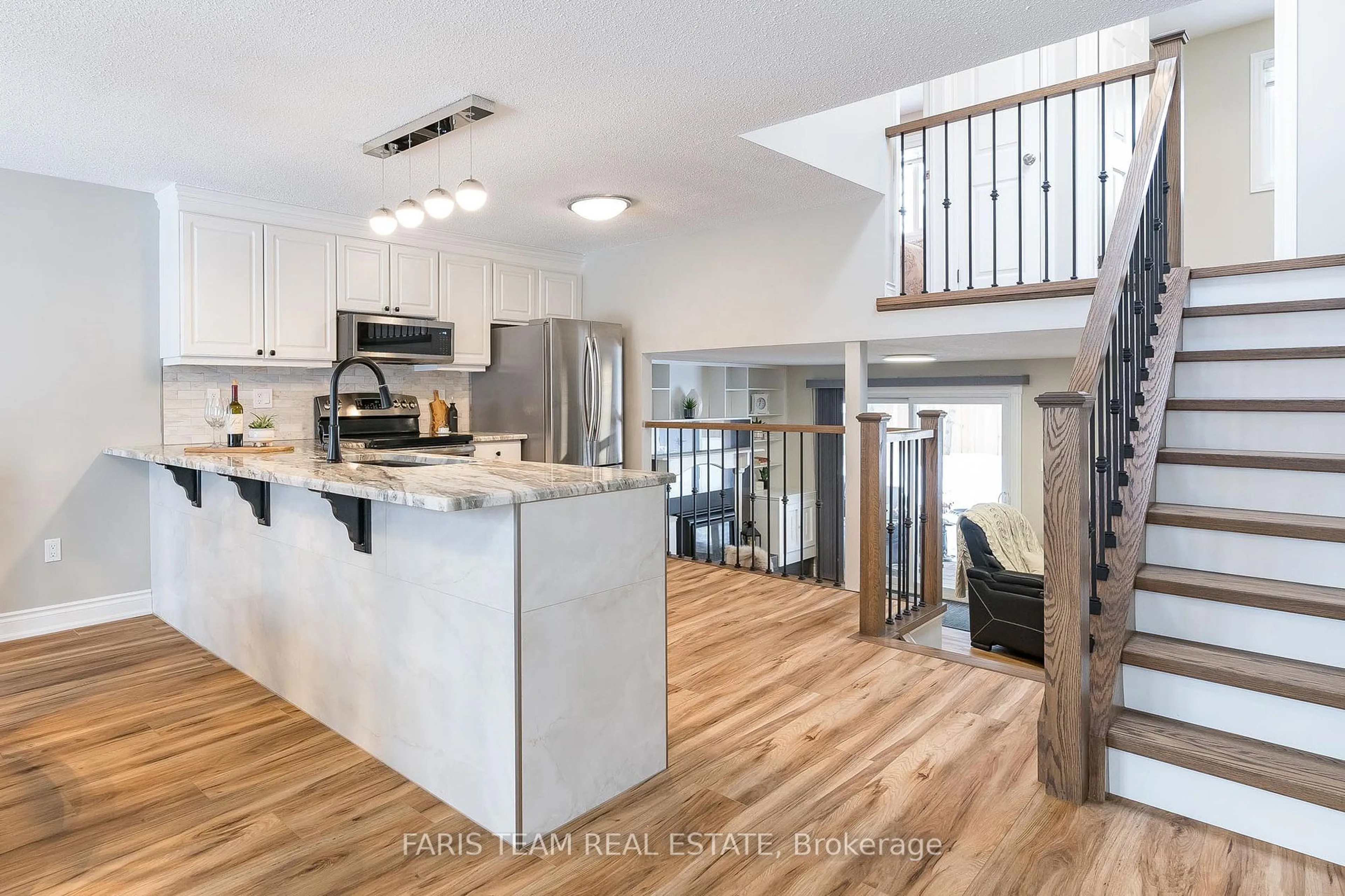 Open concept kitchen, unknown for 49 Ridgeway Ave, Barrie Ontario L4N 5M2