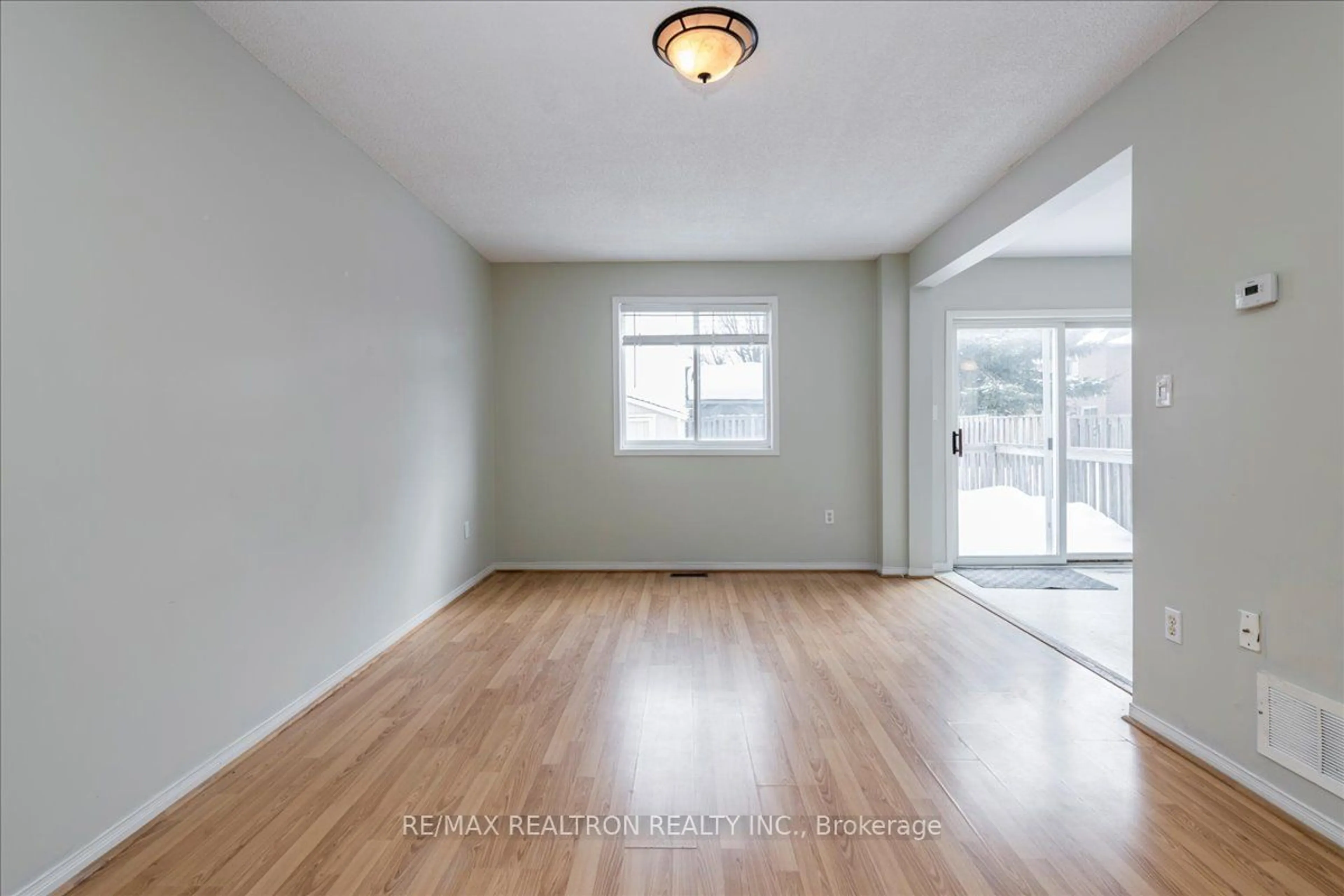 A pic of a room for 17 Timothy Lane, Barrie Ontario L4N 9Z6