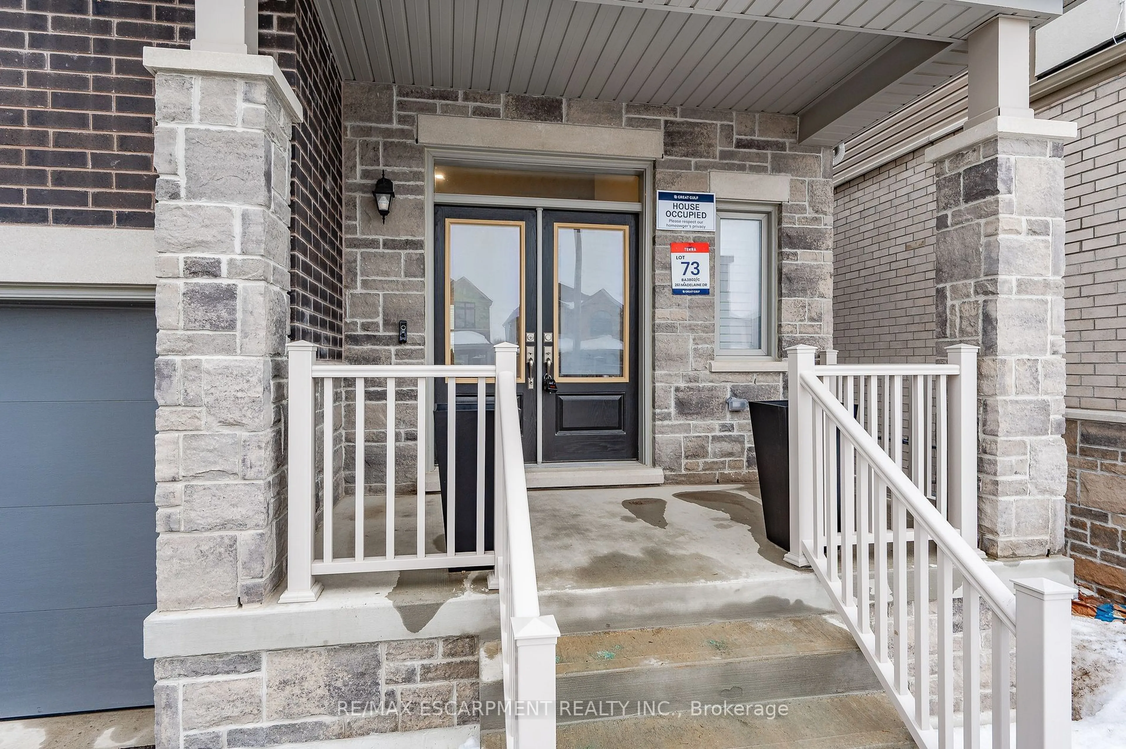 Indoor entryway for 261 Madelaine Dr, Barrie Ontario L9J 0P4