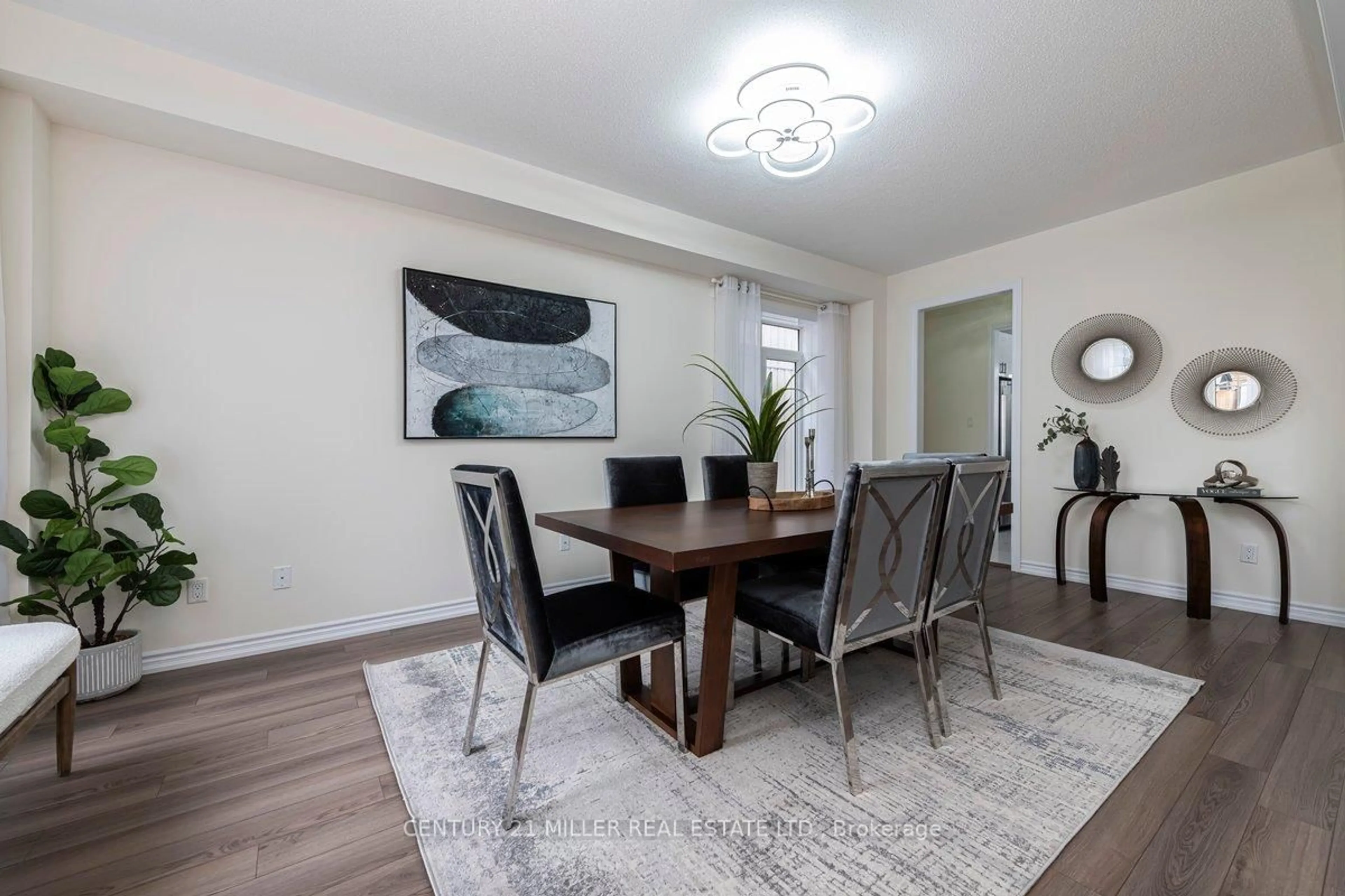 Dining room, wood/laminate floor for 203 Roy Dr, Clearview Ontario L0M 1S0