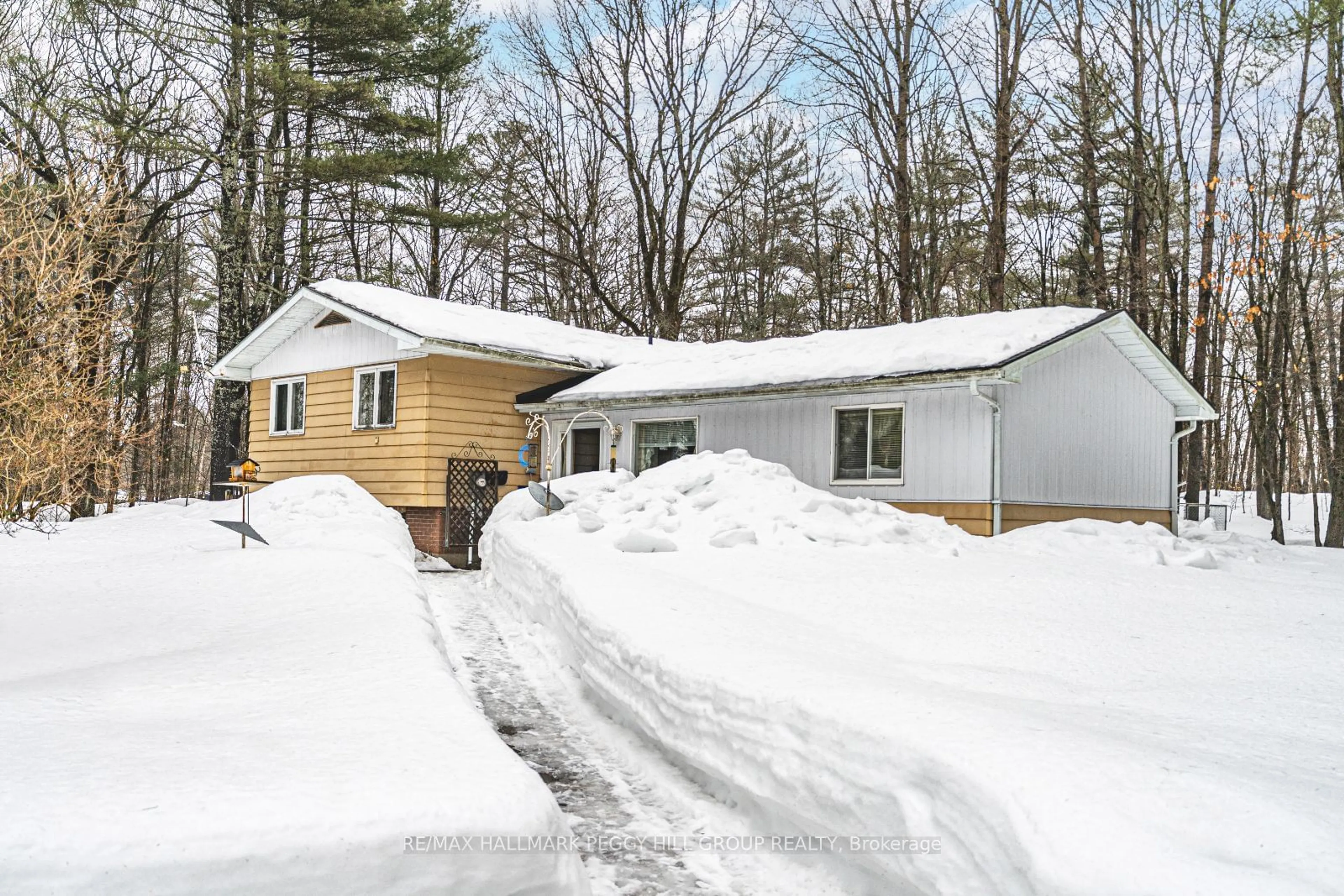 Unknown for 1859 McLeod Dr, Severn Ontario P0E 1N0