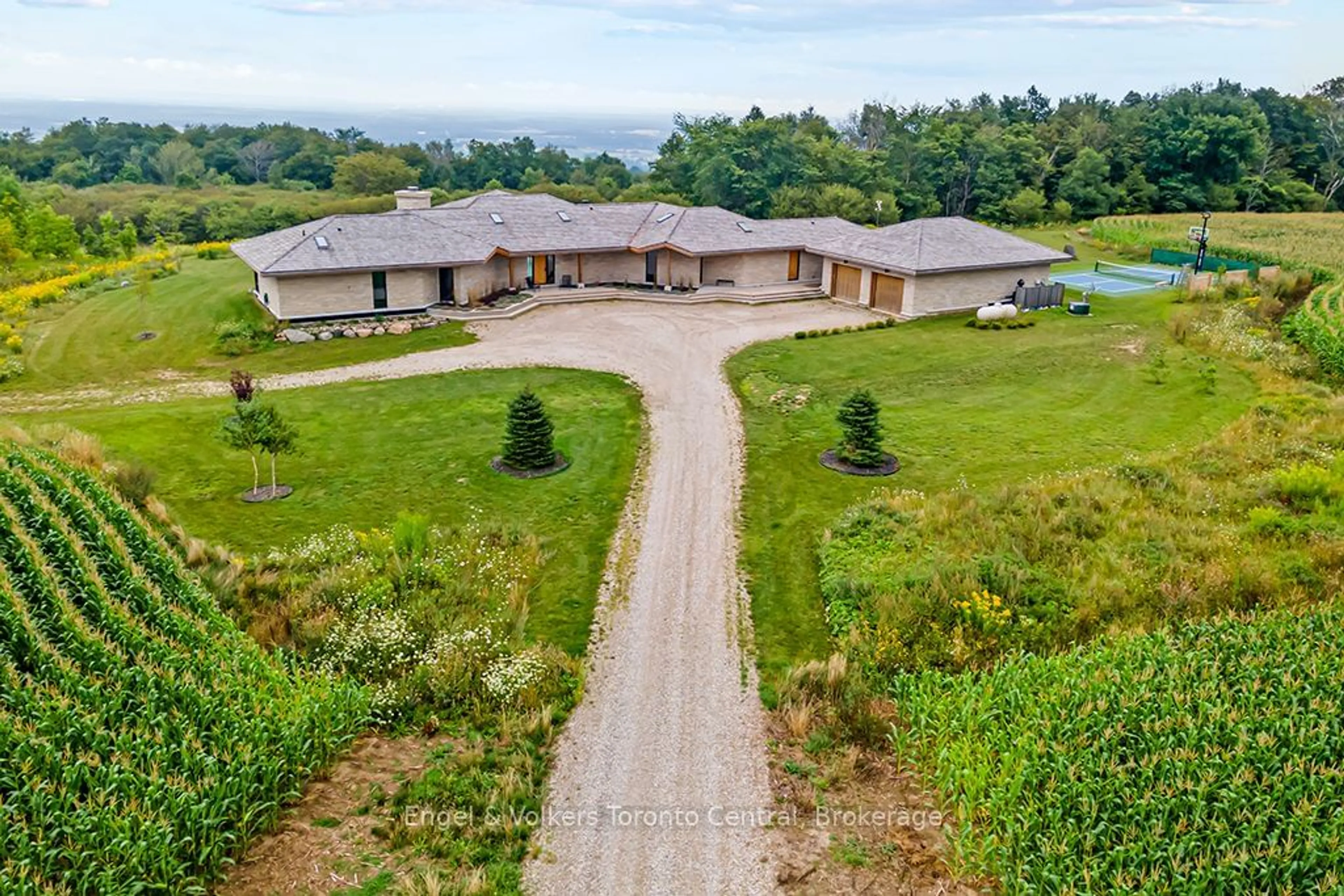 A pic from outside/outdoor area/front of a property/back of a property/a pic from drone, unknown for 827834 MULMUR-NOTTAWASAGA, Clearview Ontario L0M 1G0