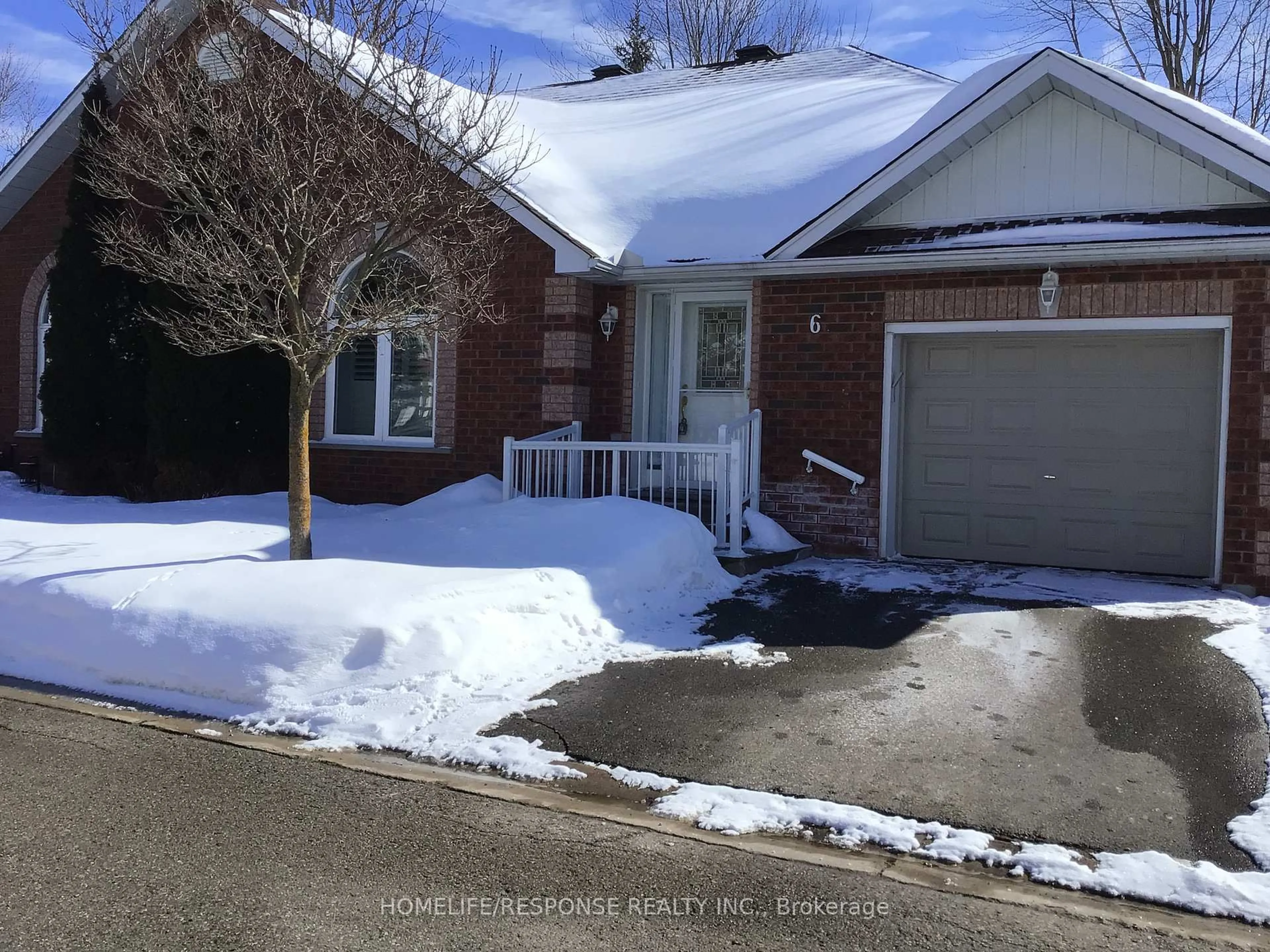 Home with brick exterior material, street for 358 LITTLE Ave #6, Barrie Ontario L4N 2Z6