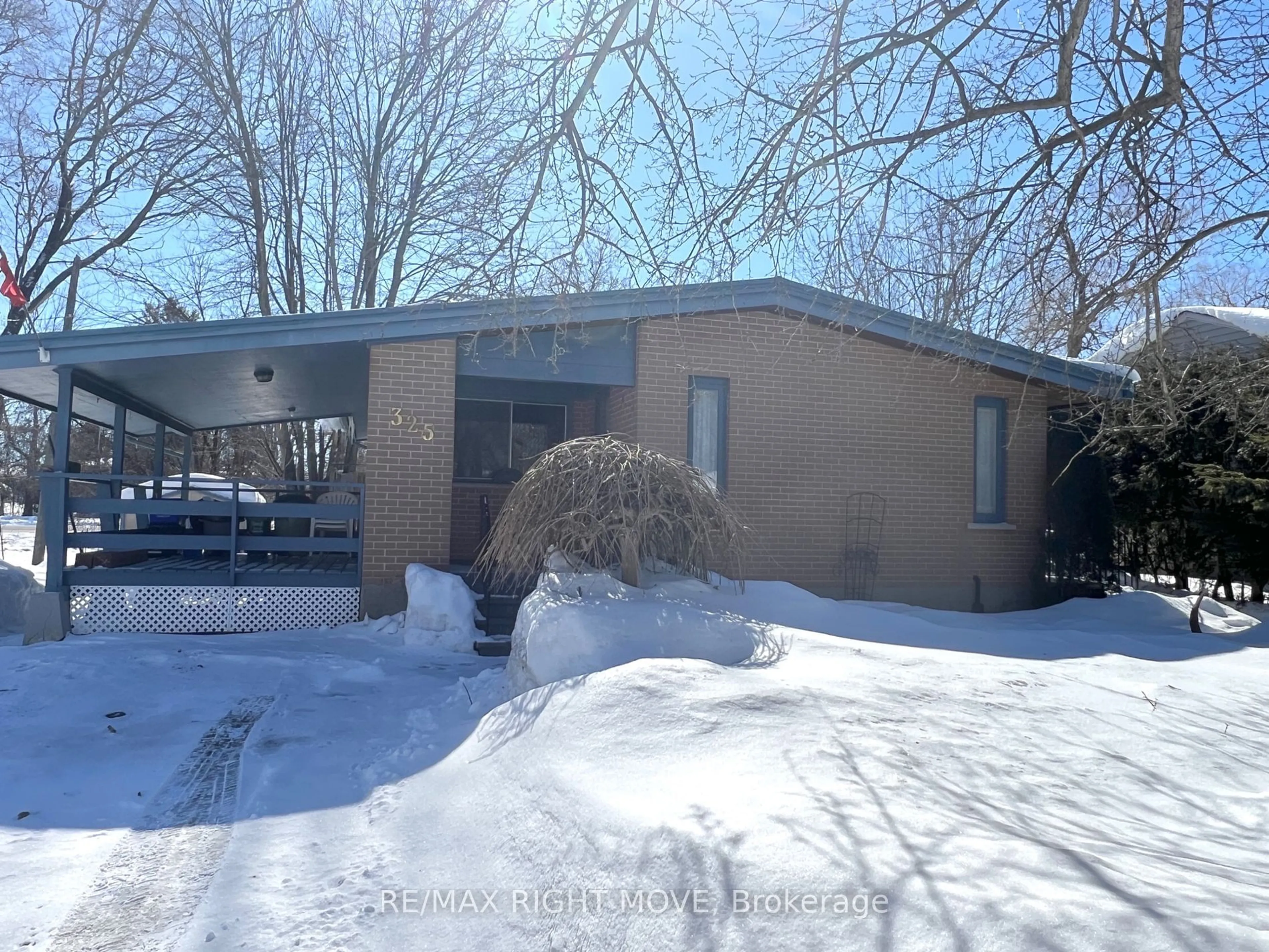 Unknown for 325 Delia St, Orillia Ontario L3V 1H1