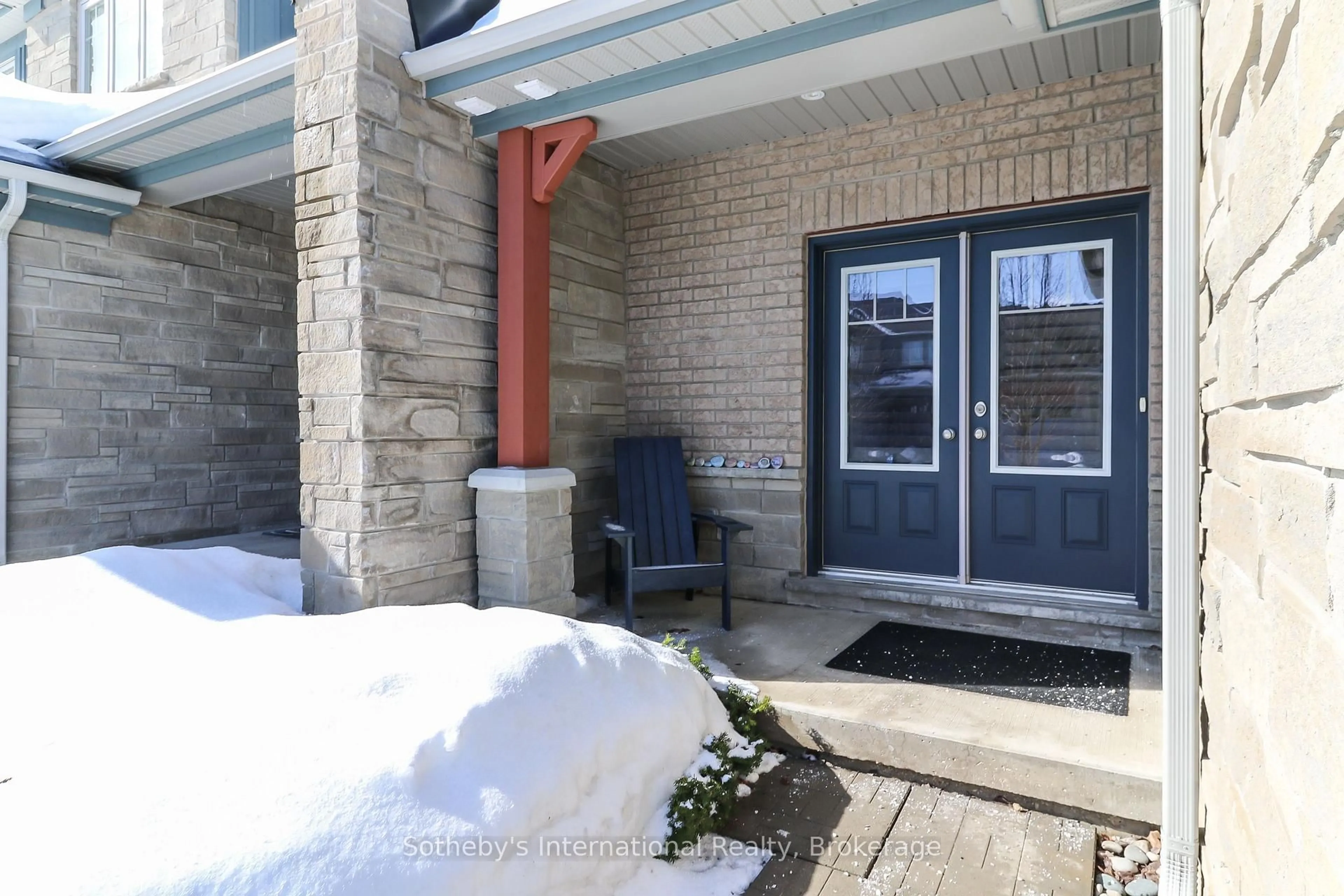 Indoor entryway for 130 Conservation Way, Collingwood Ontario L9Y 0G9