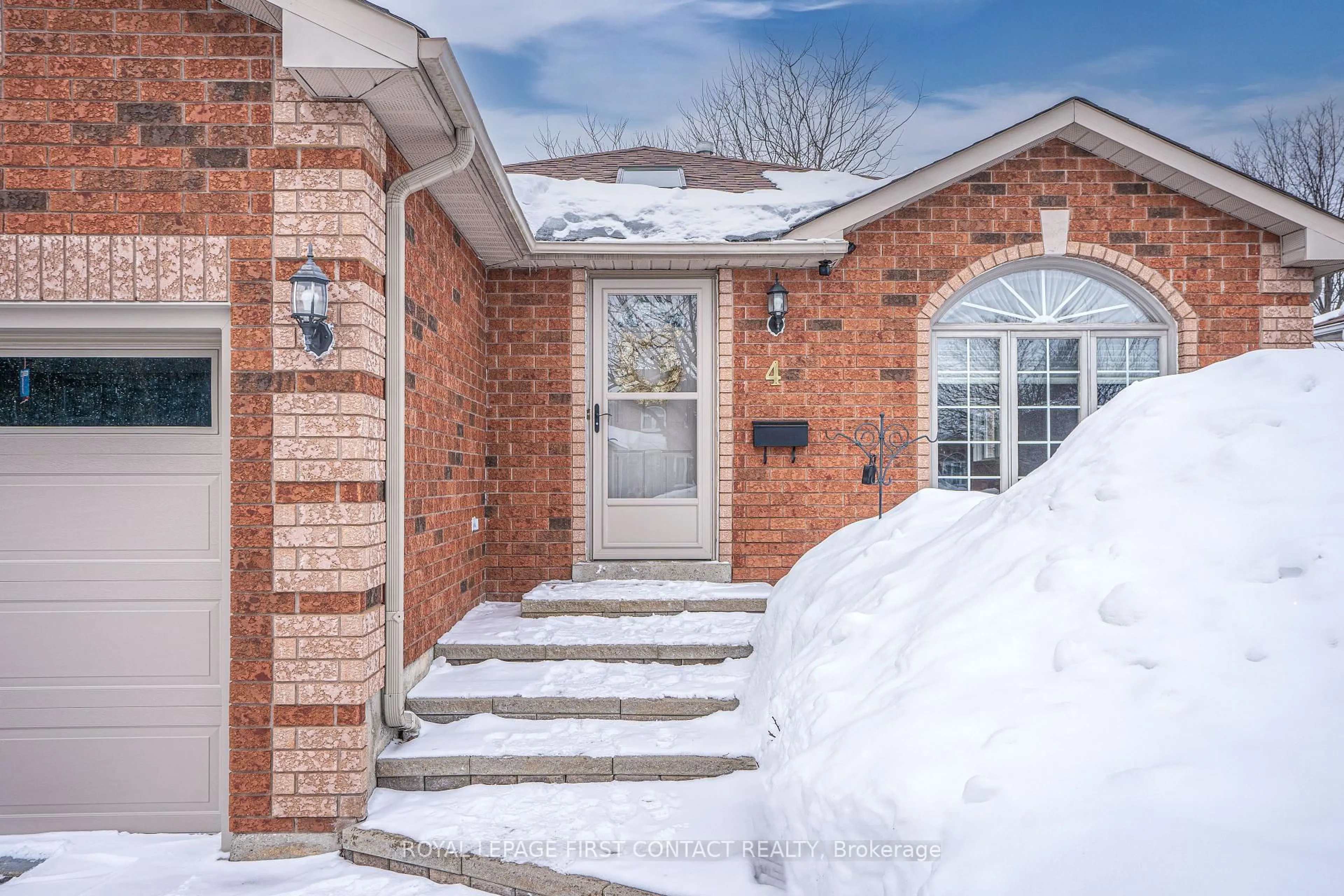 Home with brick exterior material, street for 4 IRISH Lane, Barrie Ontario L4M 6H8