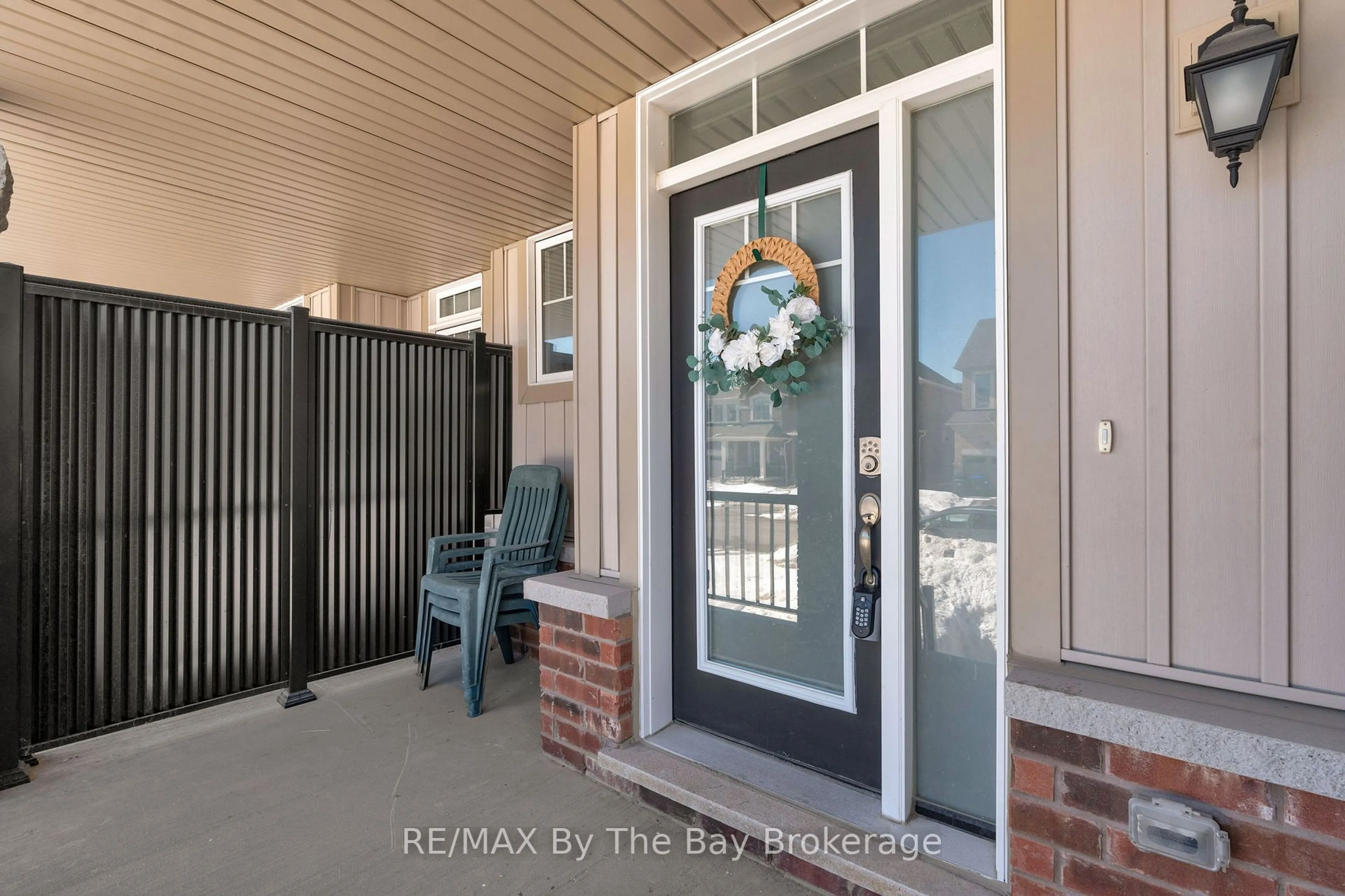 Indoor entryway for 50 Portland St, Collingwood Ontario L9Y 3Z6