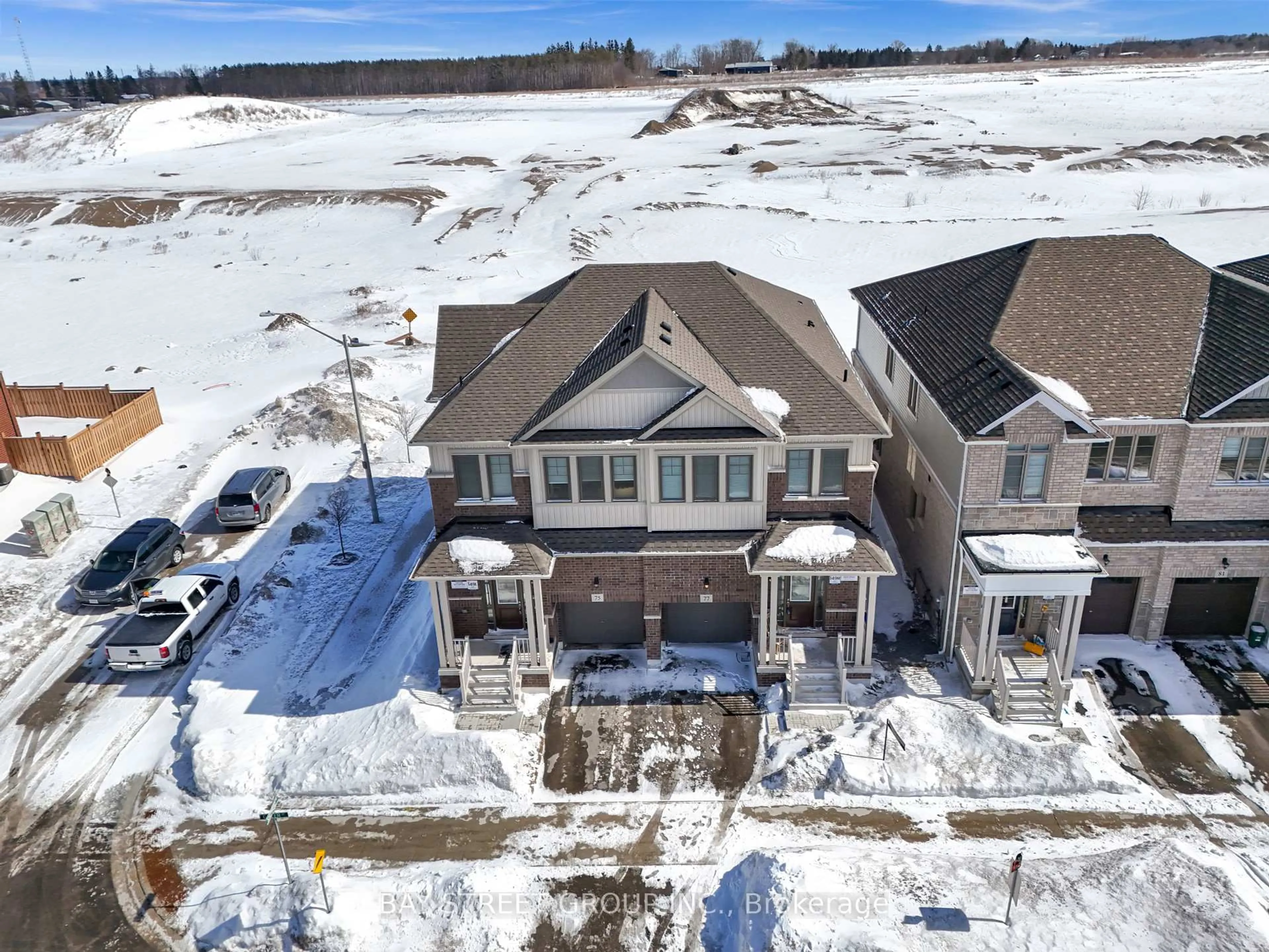 A pic from outside/outdoor area/front of a property/back of a property/a pic from drone, unknown for 77 Greer St, Barrie Ontario L9J 0R6