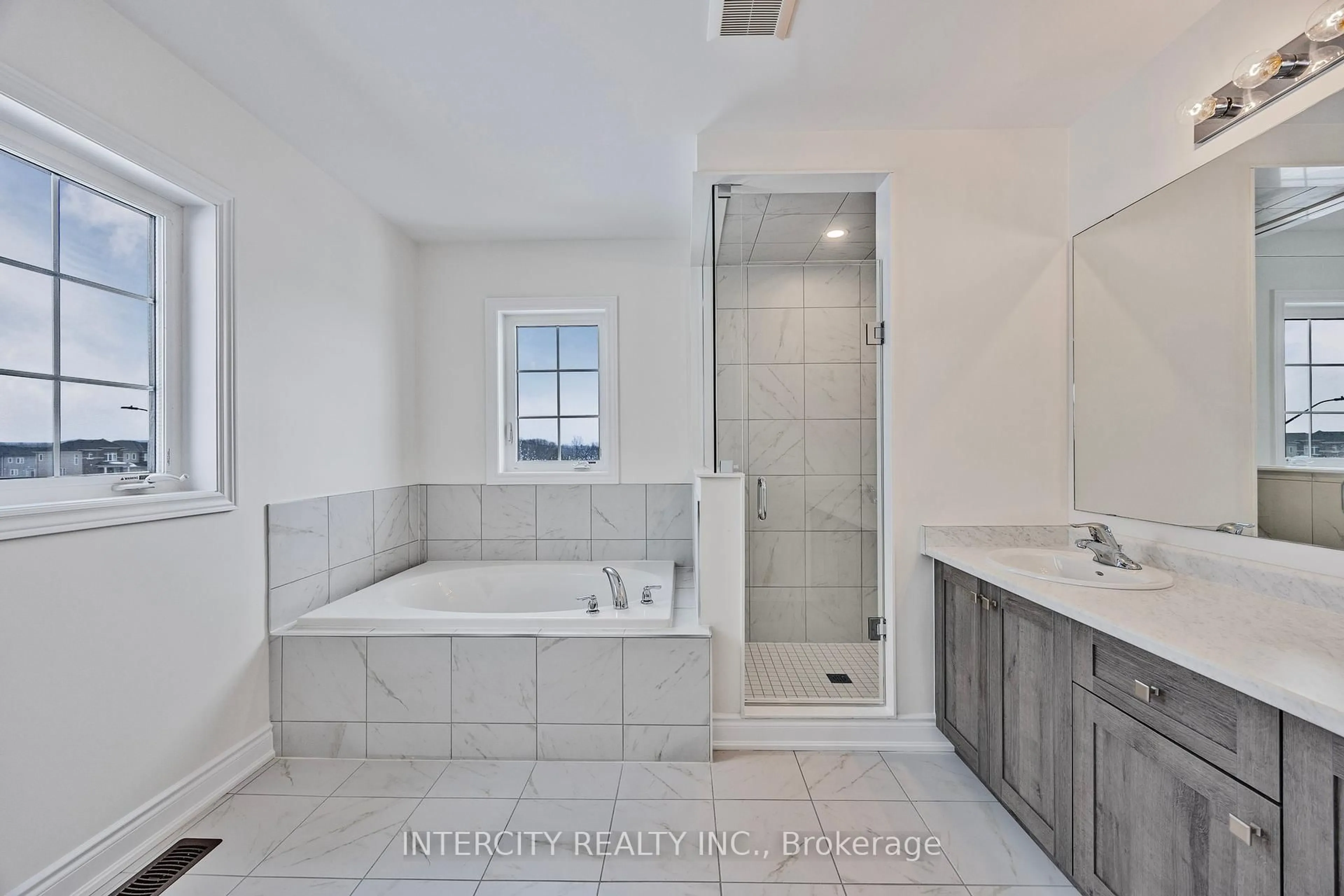 Contemporary bathroom, ceramic/tile floor for 1 Avalon Dr, Wasaga Beach Ontario L9R 0M2