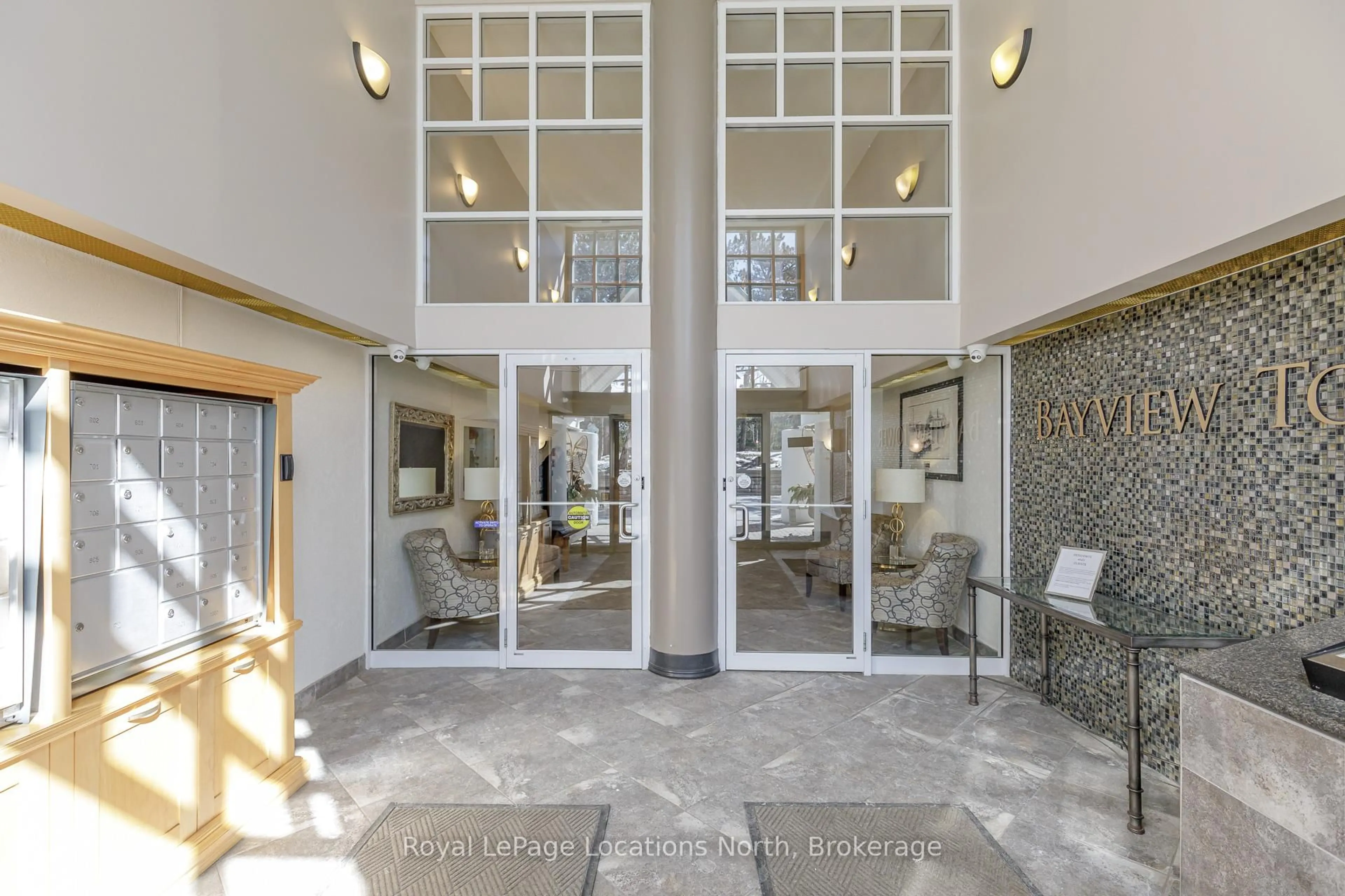 Indoor foyer for 24 Ramblings Way #505, Collingwood Ontario L9Y 5C6