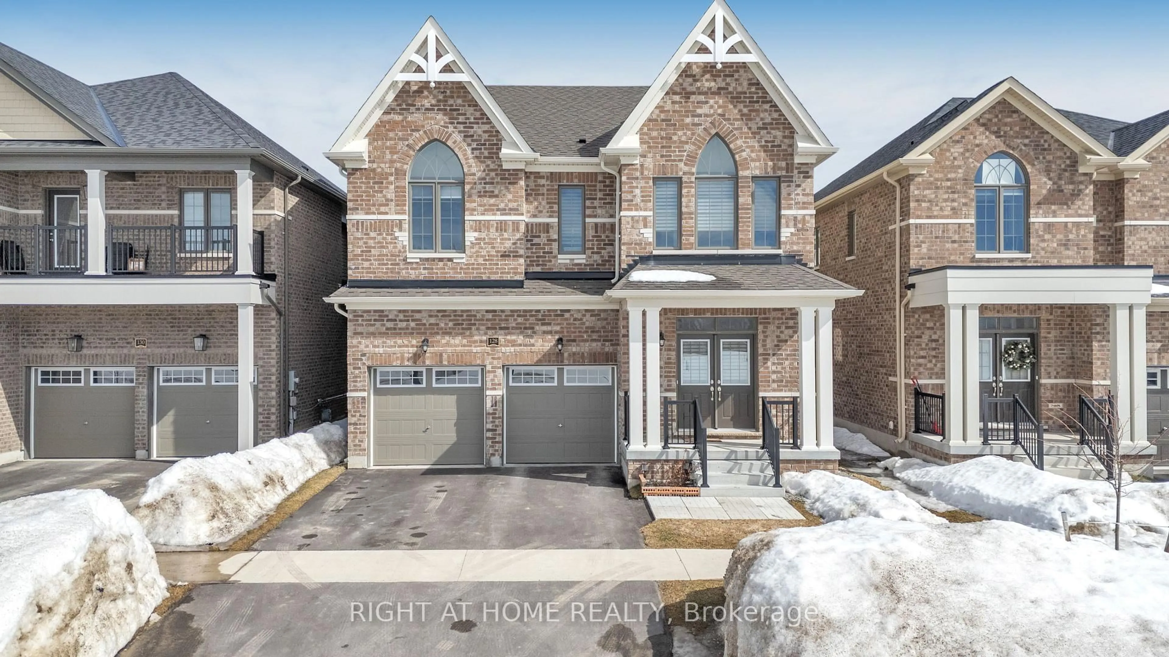 Home with brick exterior material, street for 128 Durham Ave, Barrie Ontario L9J 0L8