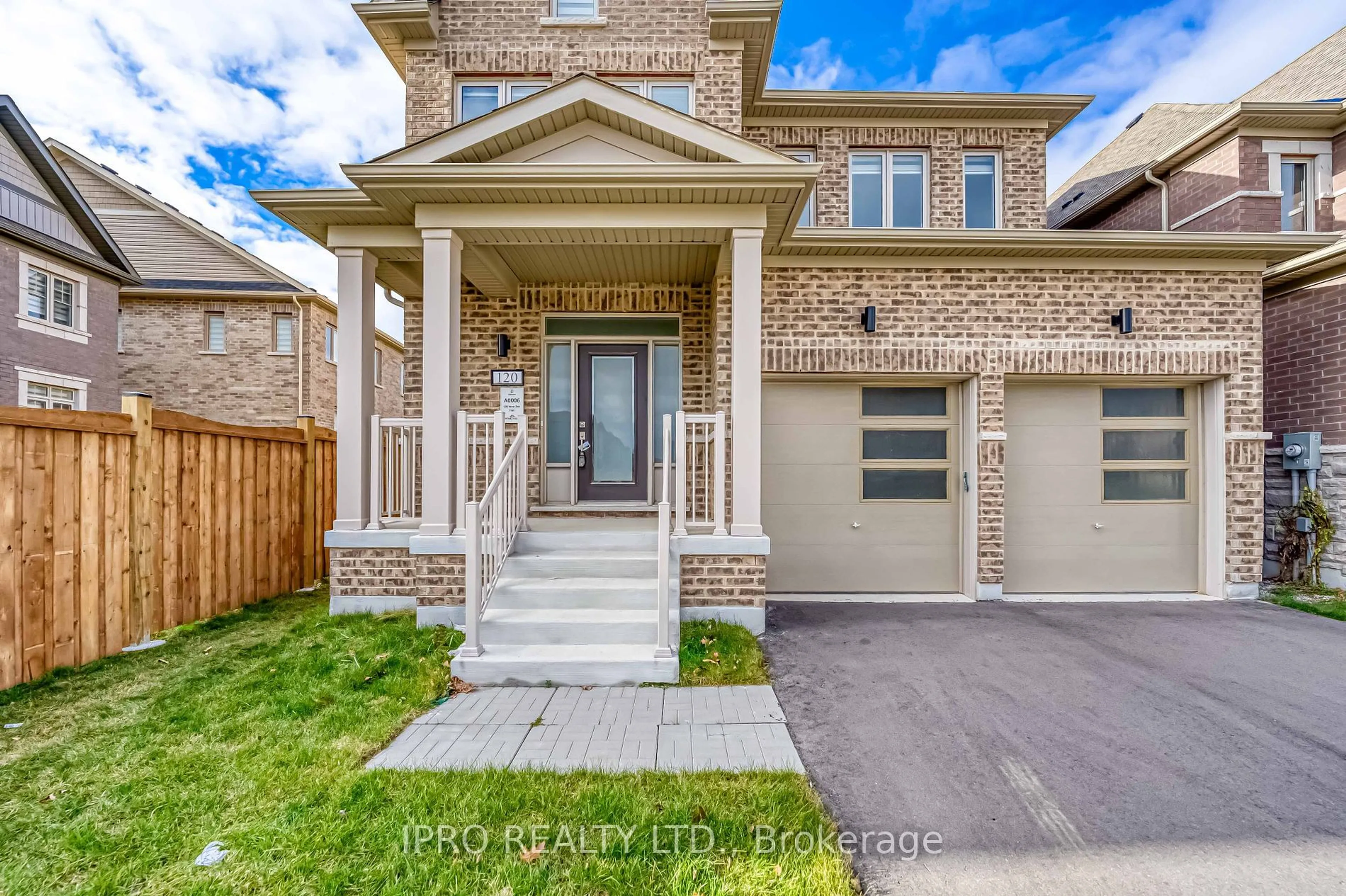 Home with brick exterior material, street for 120 West Oak West Oak Tr, Barrie Ontario L9S 2Z4