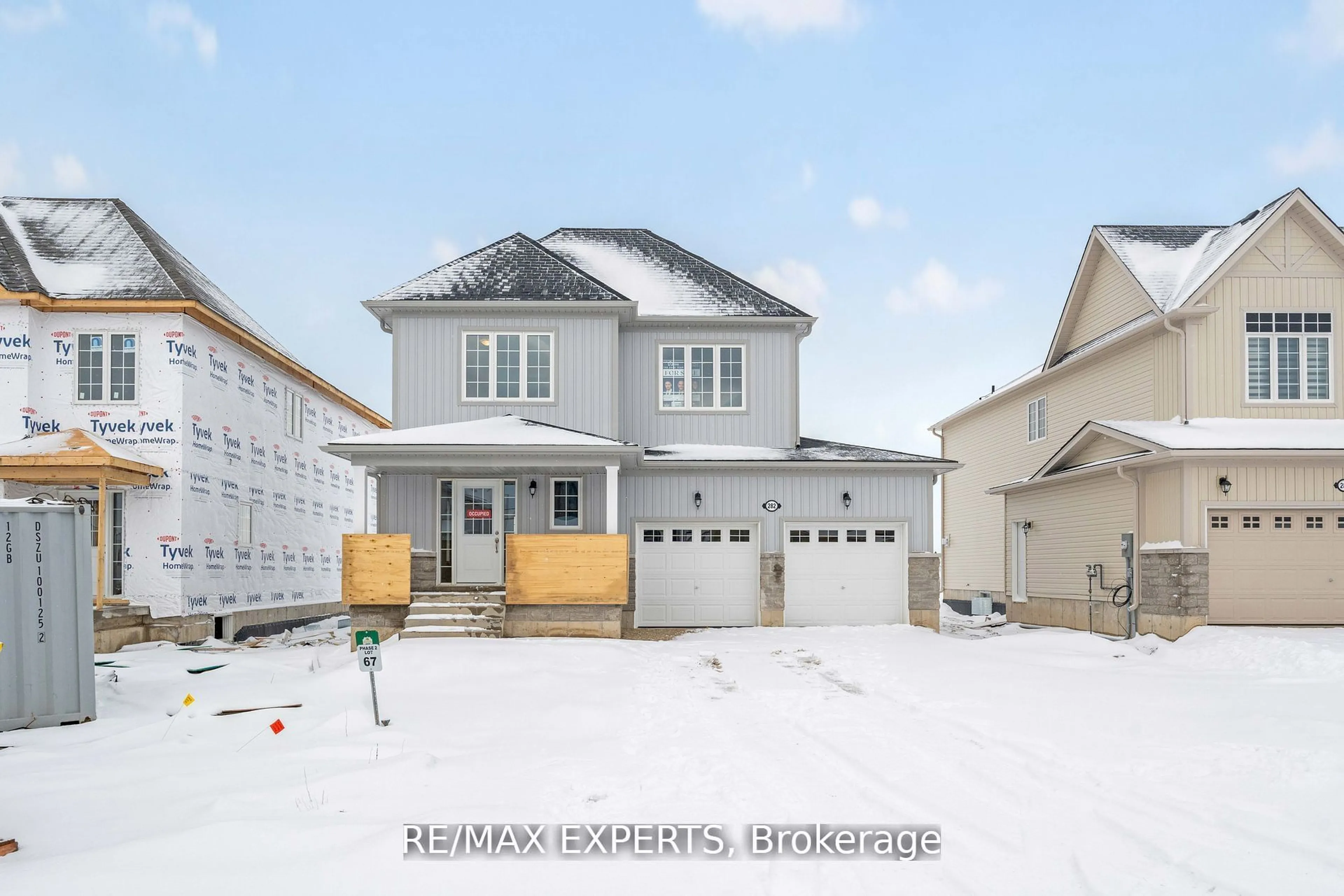 A pic from outside/outdoor area/front of a property/back of a property/a pic from drone, street for 282 Springfield Cres, Clearview Ontario L0M 1S0