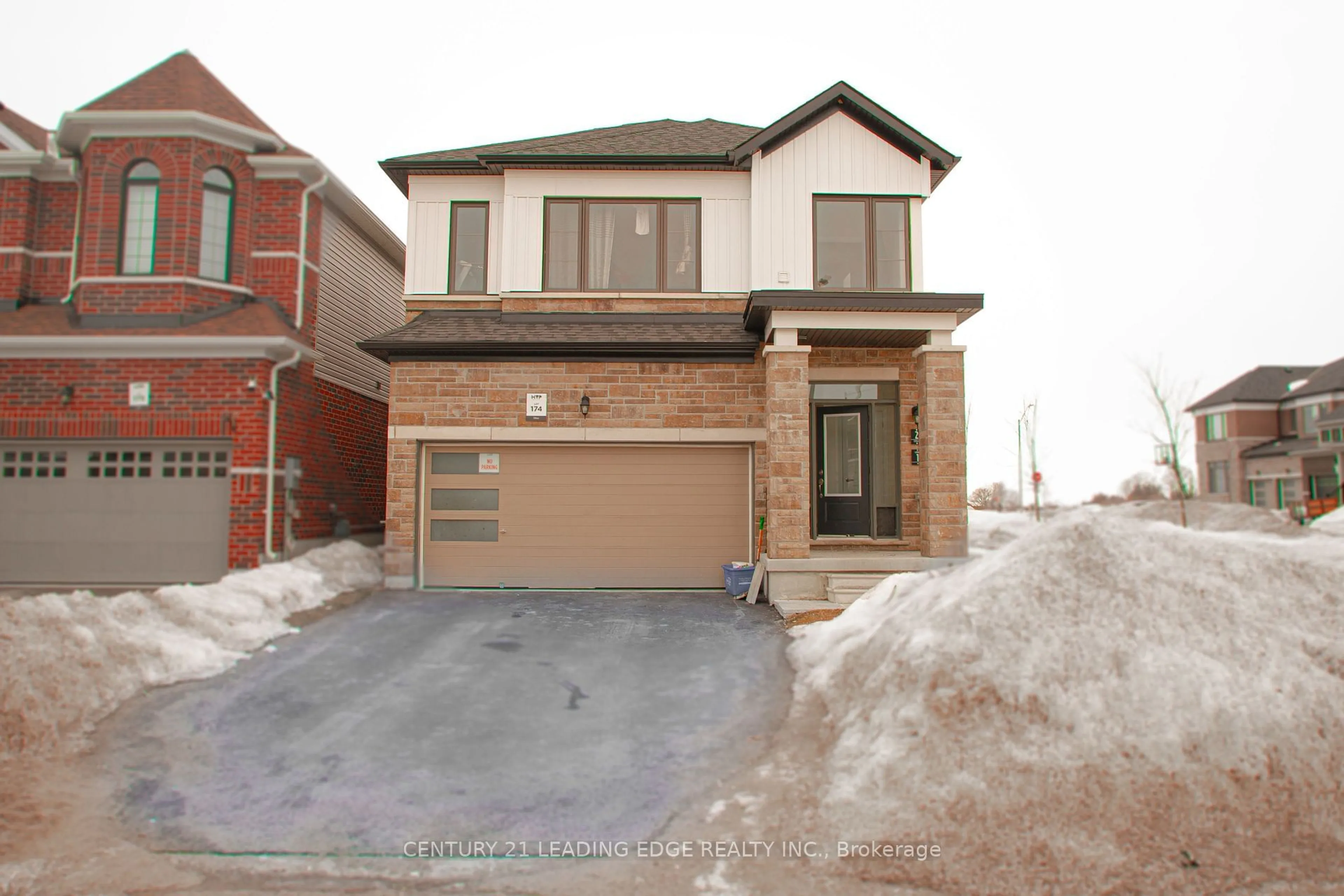 Home with brick exterior material, street for 2 Ludlow Dr, Barrie Ontario L9J 0L7