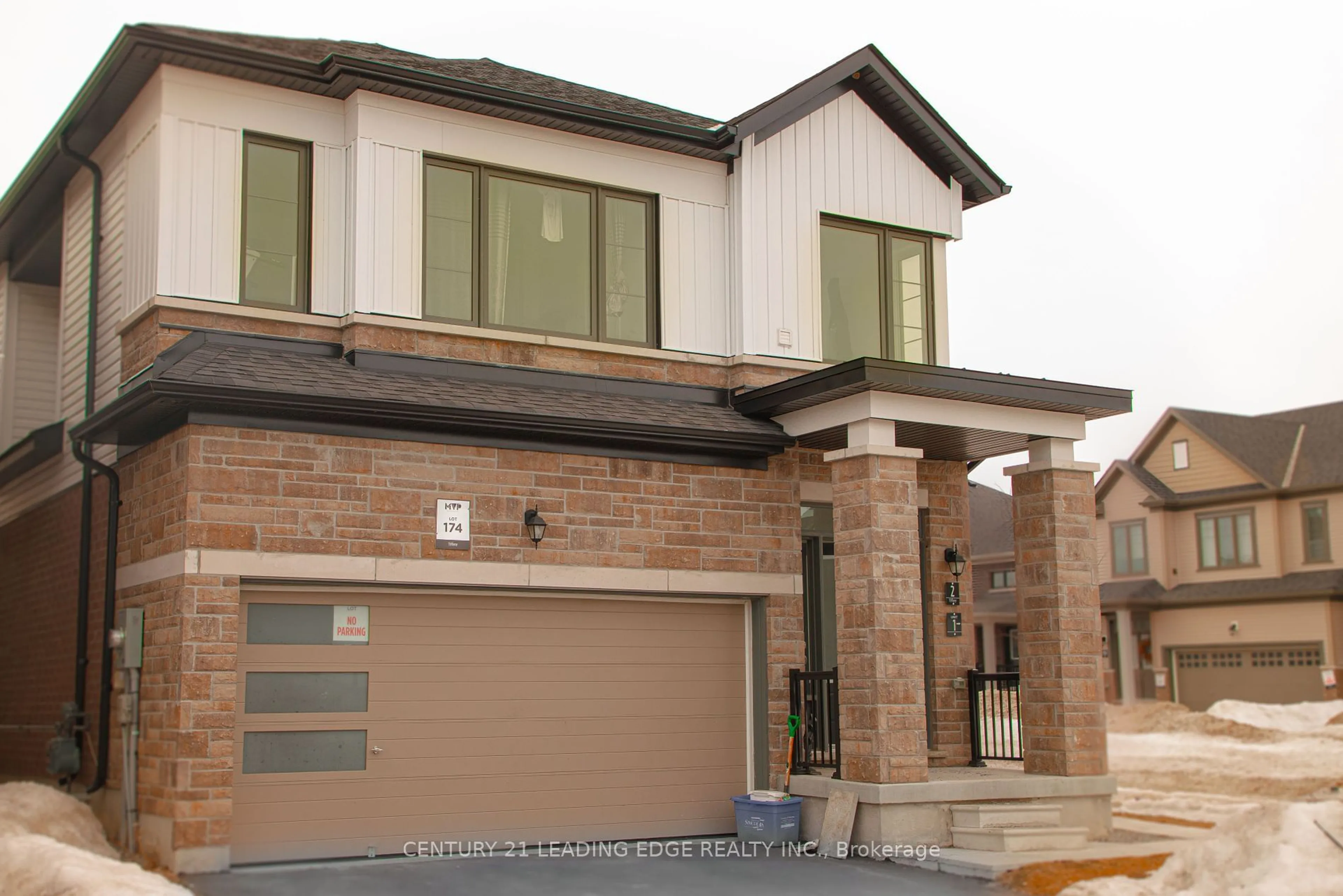 Home with brick exterior material, street for 2 Ludlow Dr, Barrie Ontario L9J 0L7