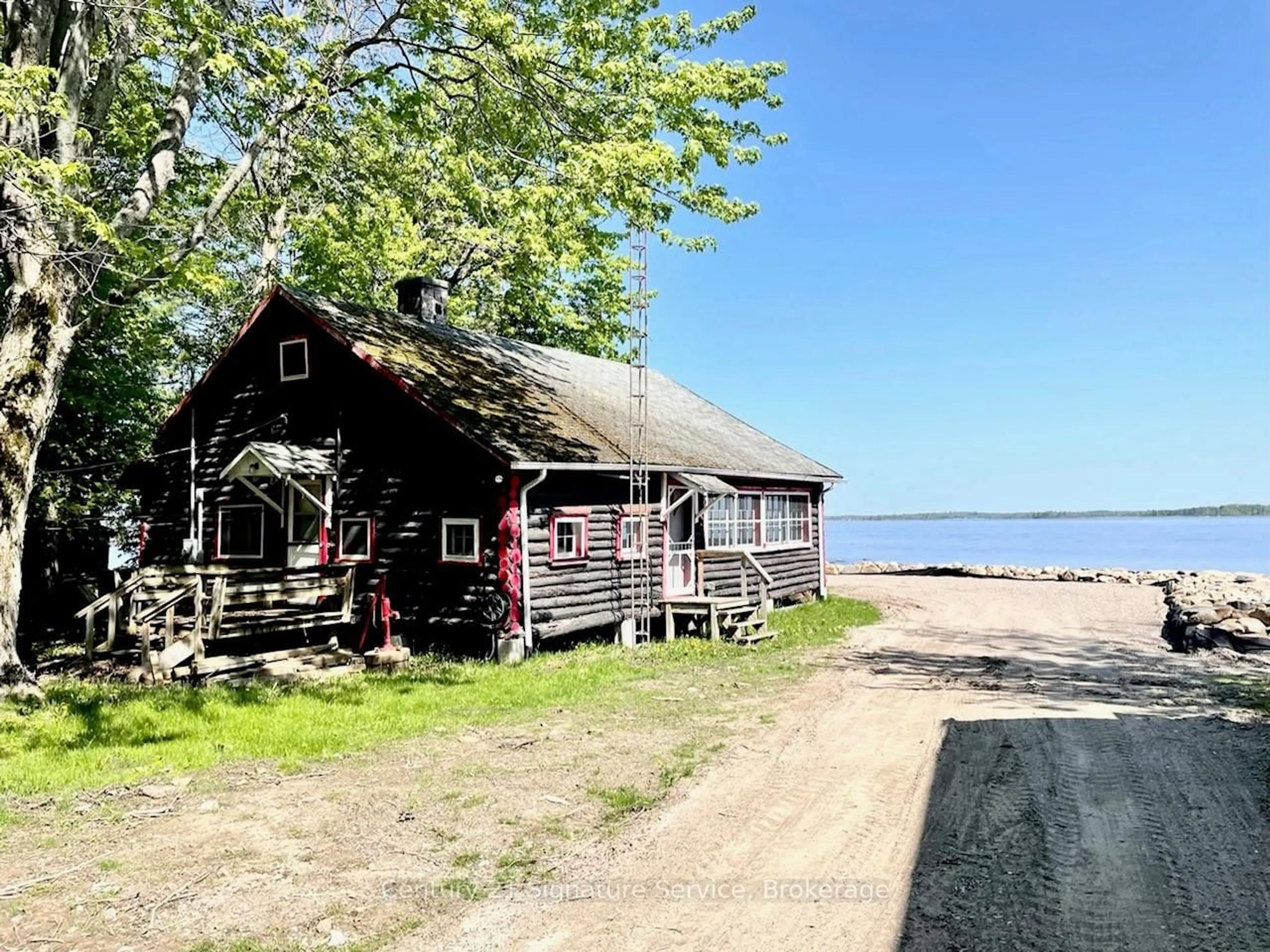 Shed for 264 Robins Point Rd, Tay Ontario L0K 2A0