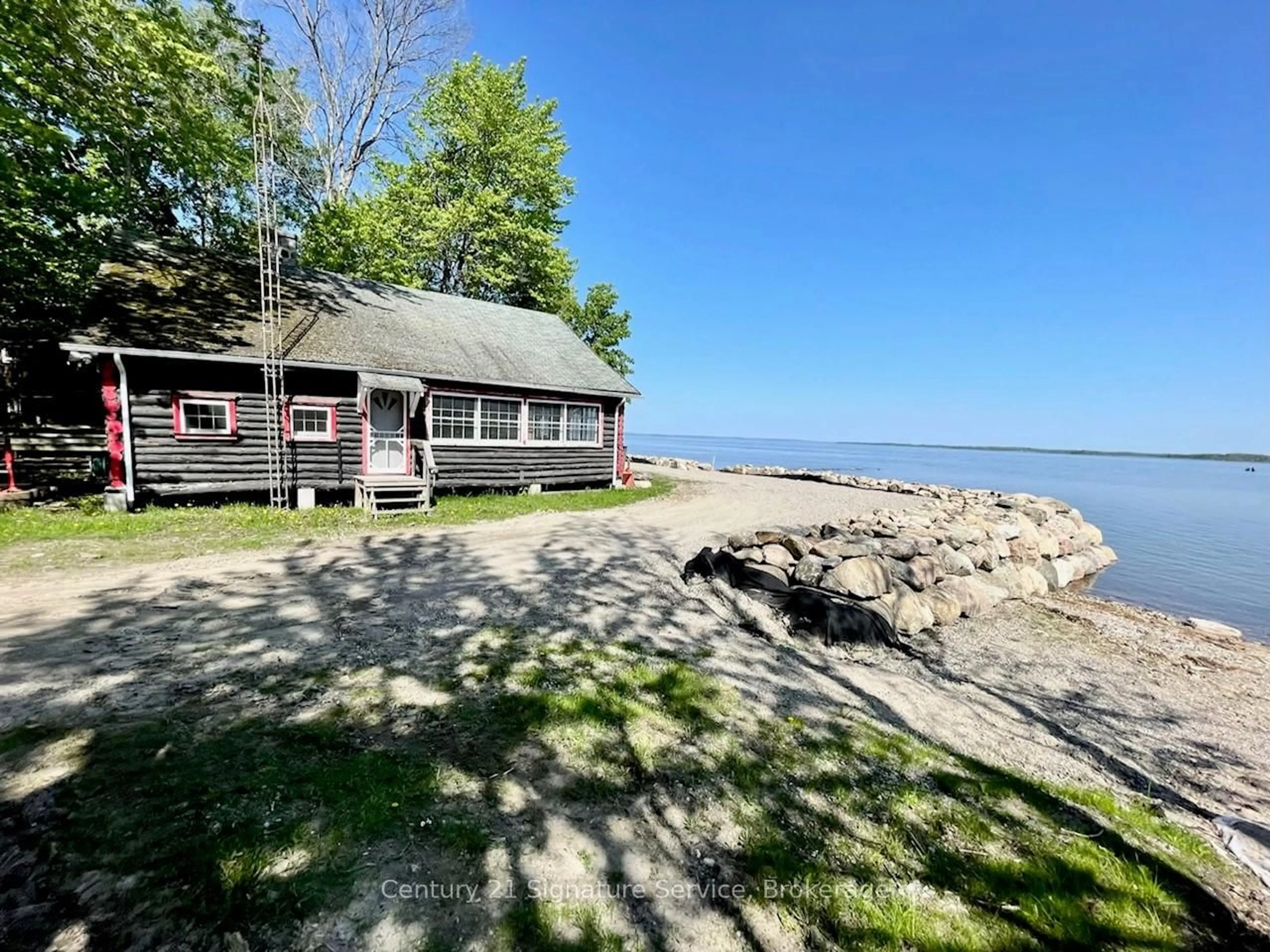 A pic from outside/outdoor area/front of a property/back of a property/a pic from drone, water/lake/river/ocean view for 264 Robins Point Rd, Tay Ontario L0K 2A0