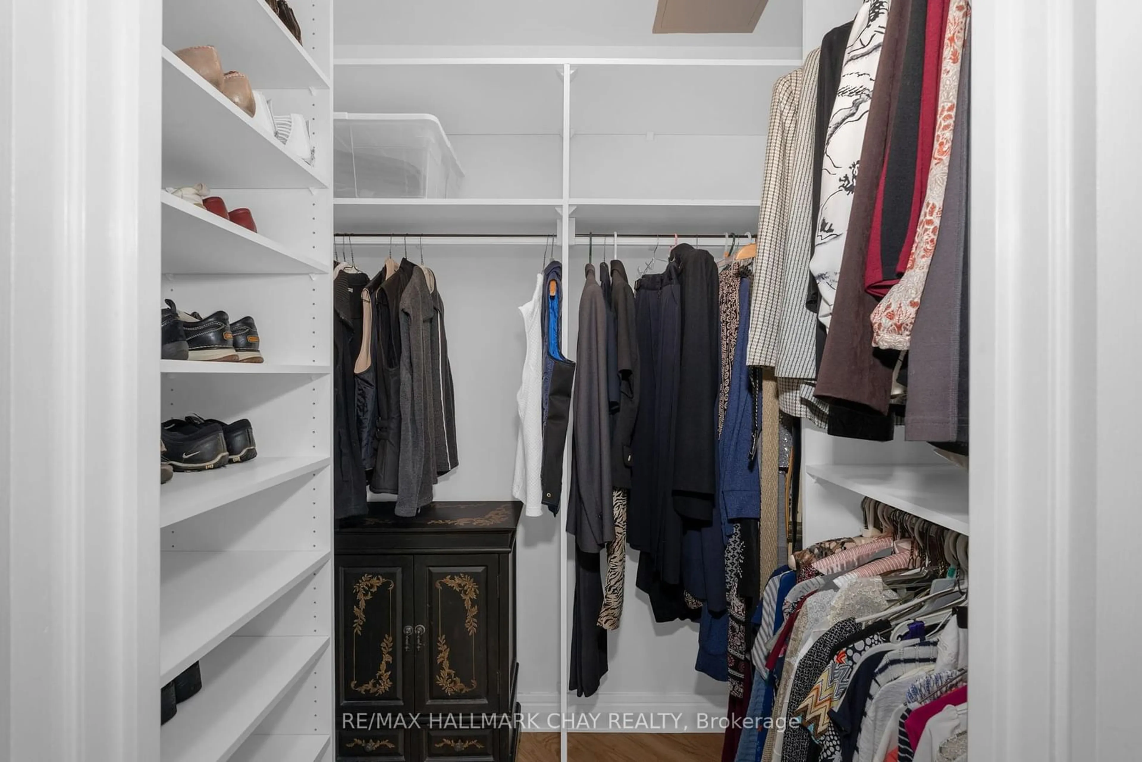 Storage room or clothes room or walk-in closet for 2 Toronto St #1108, Barrie Ontario L4N 9R2
