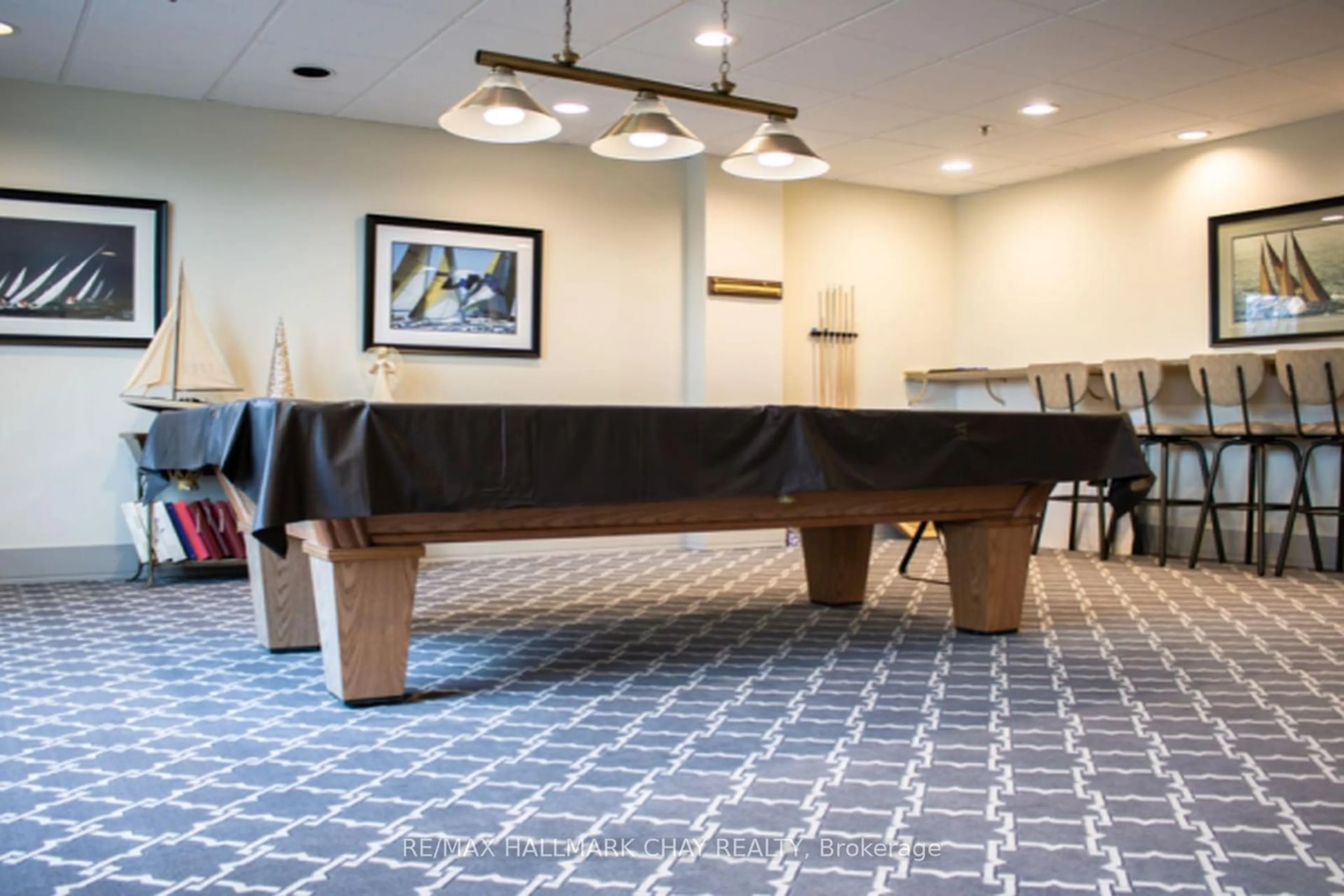 Dining room, carpet floor for 2 Toronto St #1108, Barrie Ontario L4N 9R2