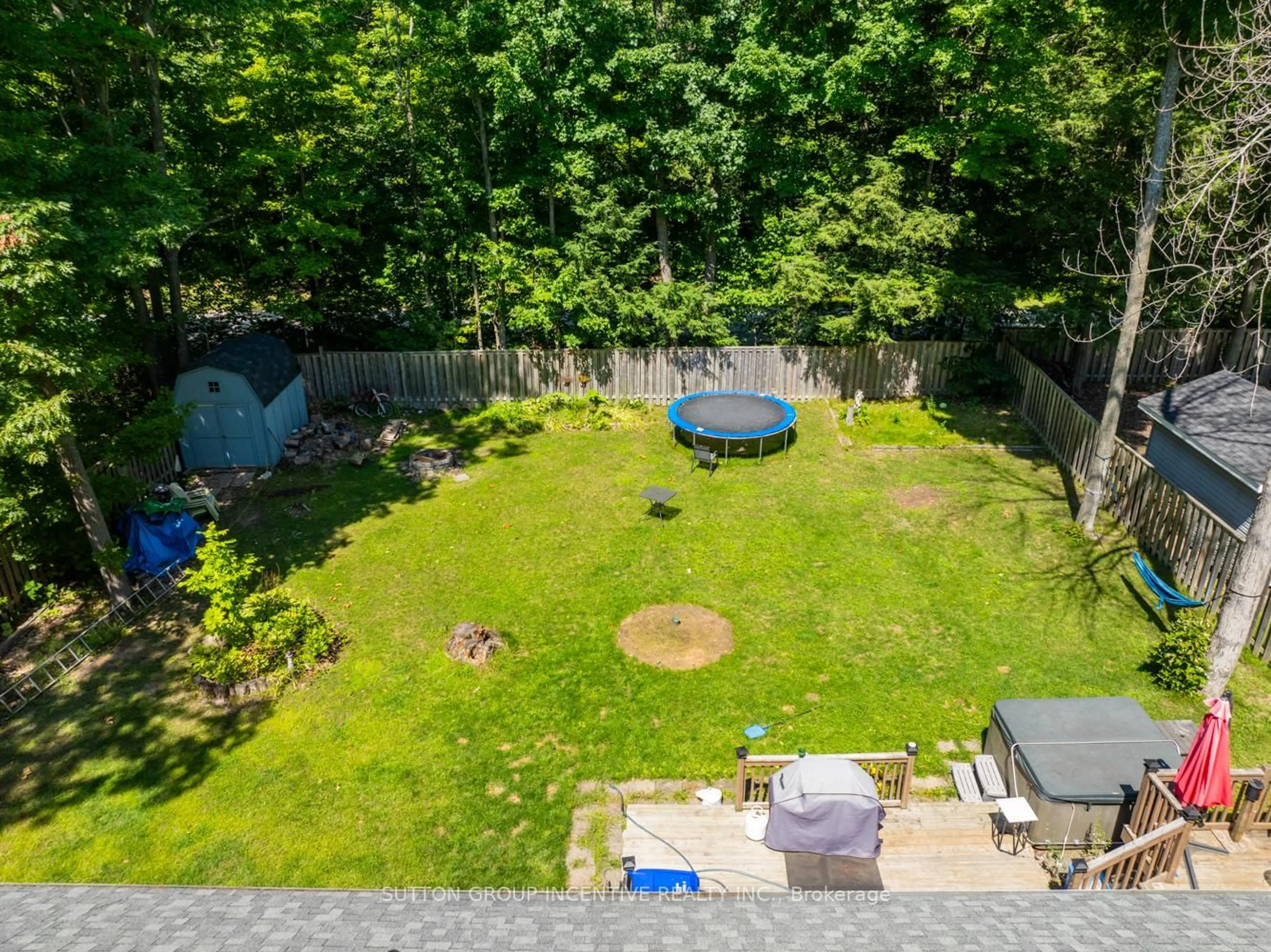A pic from outside/outdoor area/front of a property/back of a property/a pic from drone, forest/trees view for 37 St. Laurent Blvd, Tiny Ontario L9M 0J2