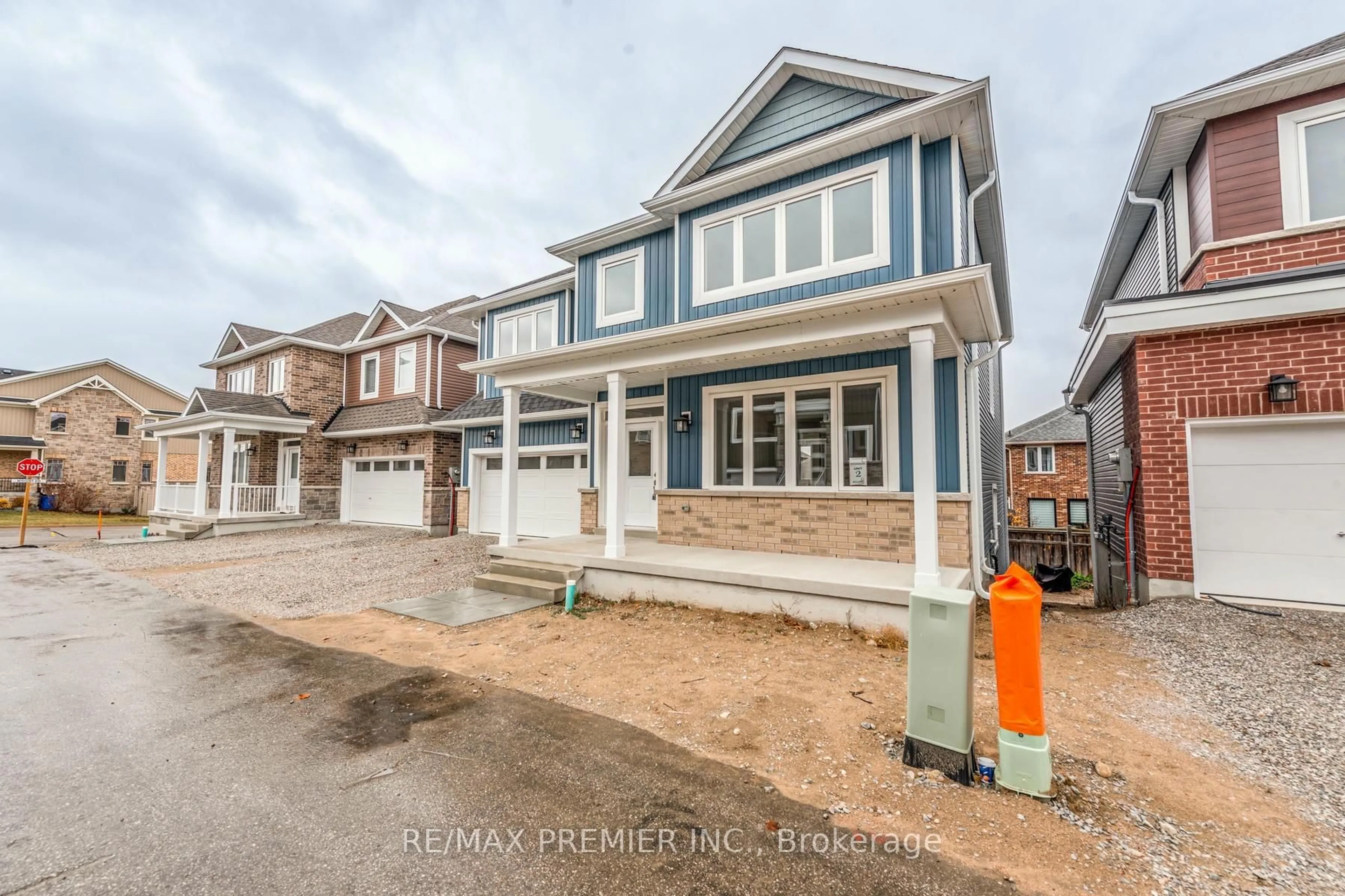 Unknown for 4 Hampton Lane, Barrie Ontario L4N 6H2