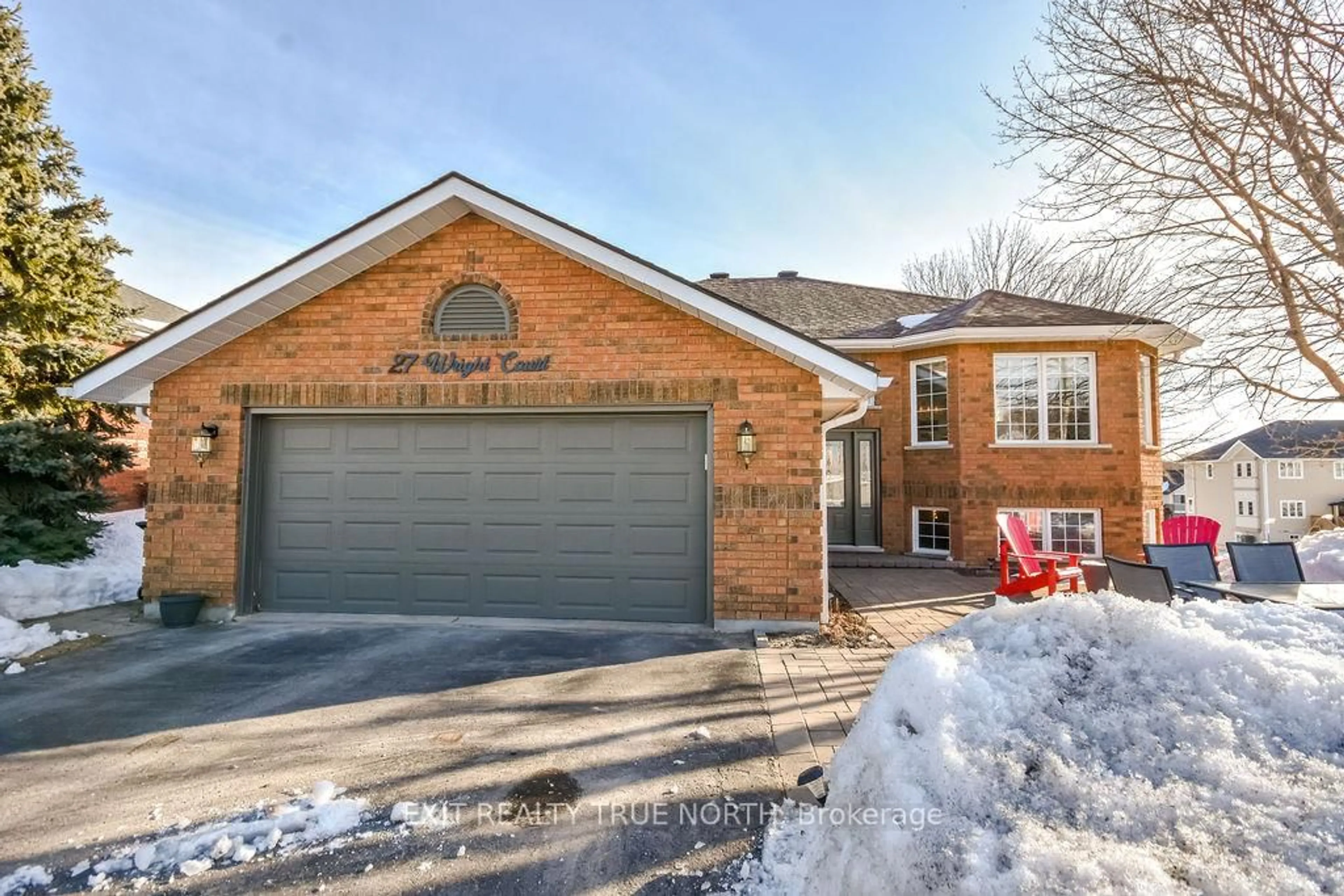 Home with brick exterior material, street for 27 Wright Crt, Penetanguishene Ontario L9M 1K3