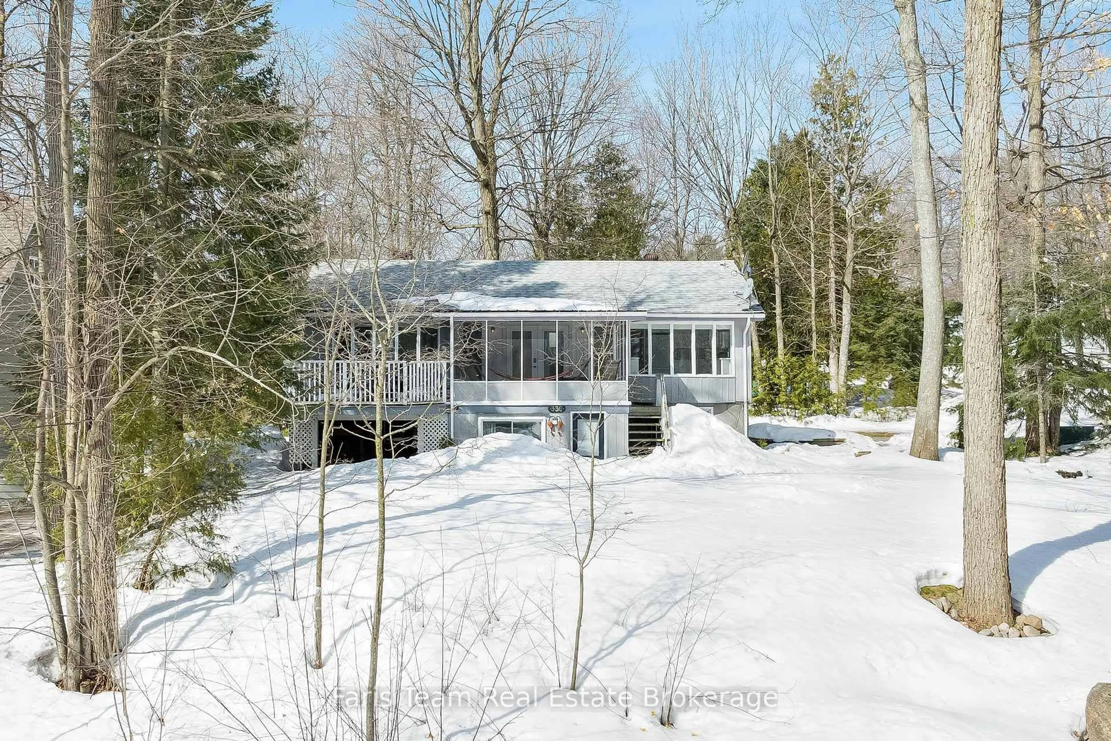 A pic from outside/outdoor area/front of a property/back of a property/a pic from drone, water/lake/river/ocean view for 336 Peek-A-Boo Tr, Tiny Ontario L9M 0B3