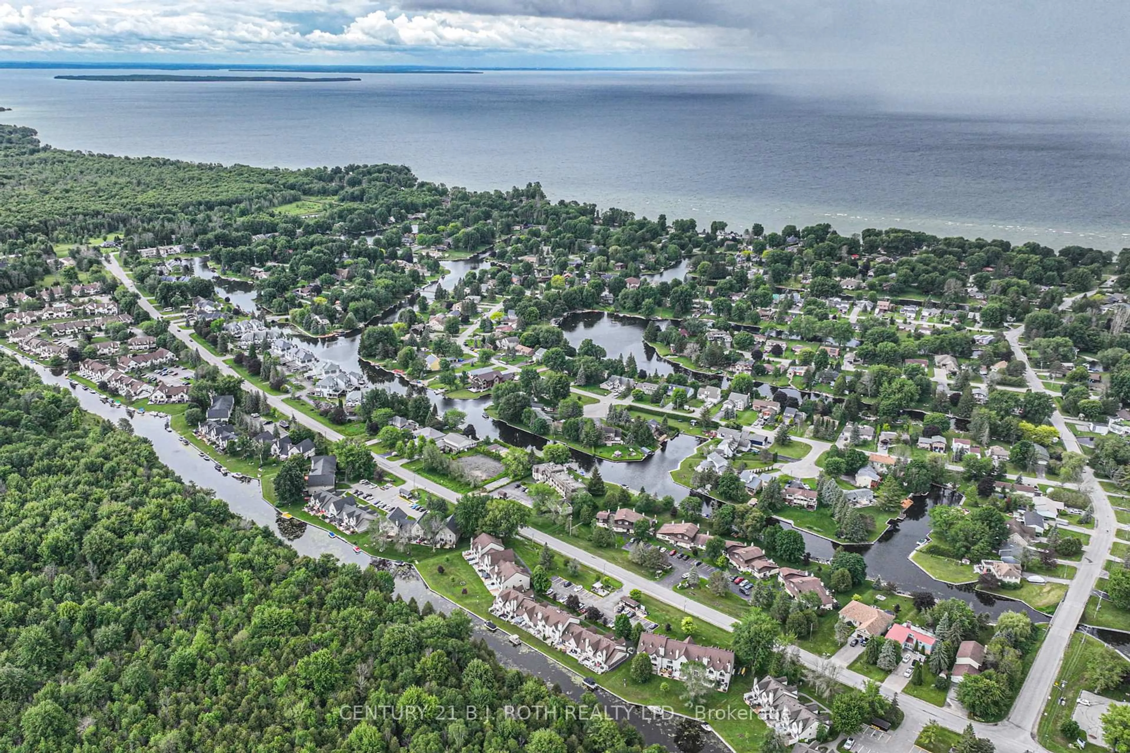 A pic from outside/outdoor area/front of a property/back of a property/a pic from drone, water/lake/river/ocean view for 71 Laguna Pkwy #18, Ramara Ontario L0K 1B0