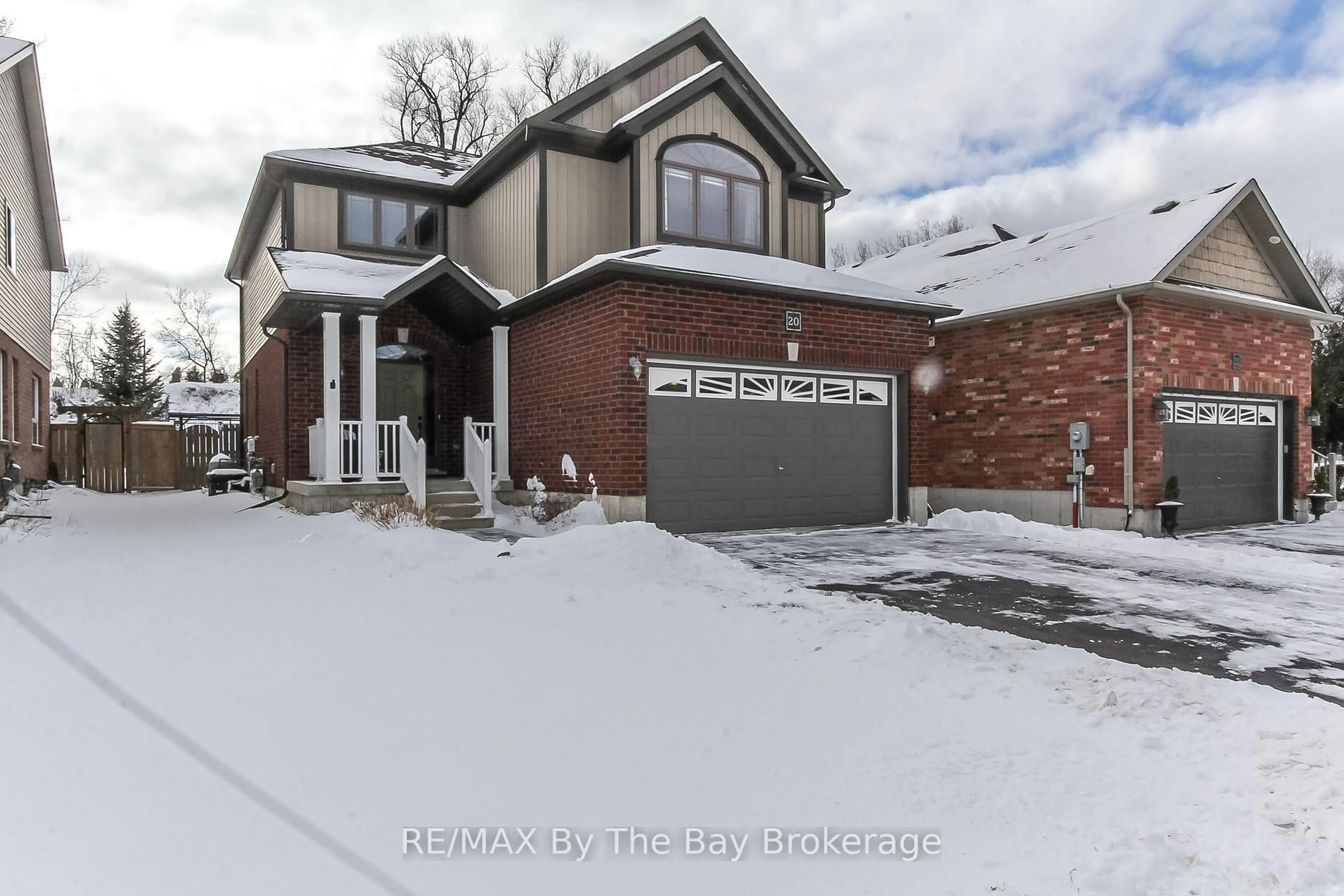 Home with brick exterior material, street for 20 LYNDEN St, Collingwood Ontario L9Y 0C4