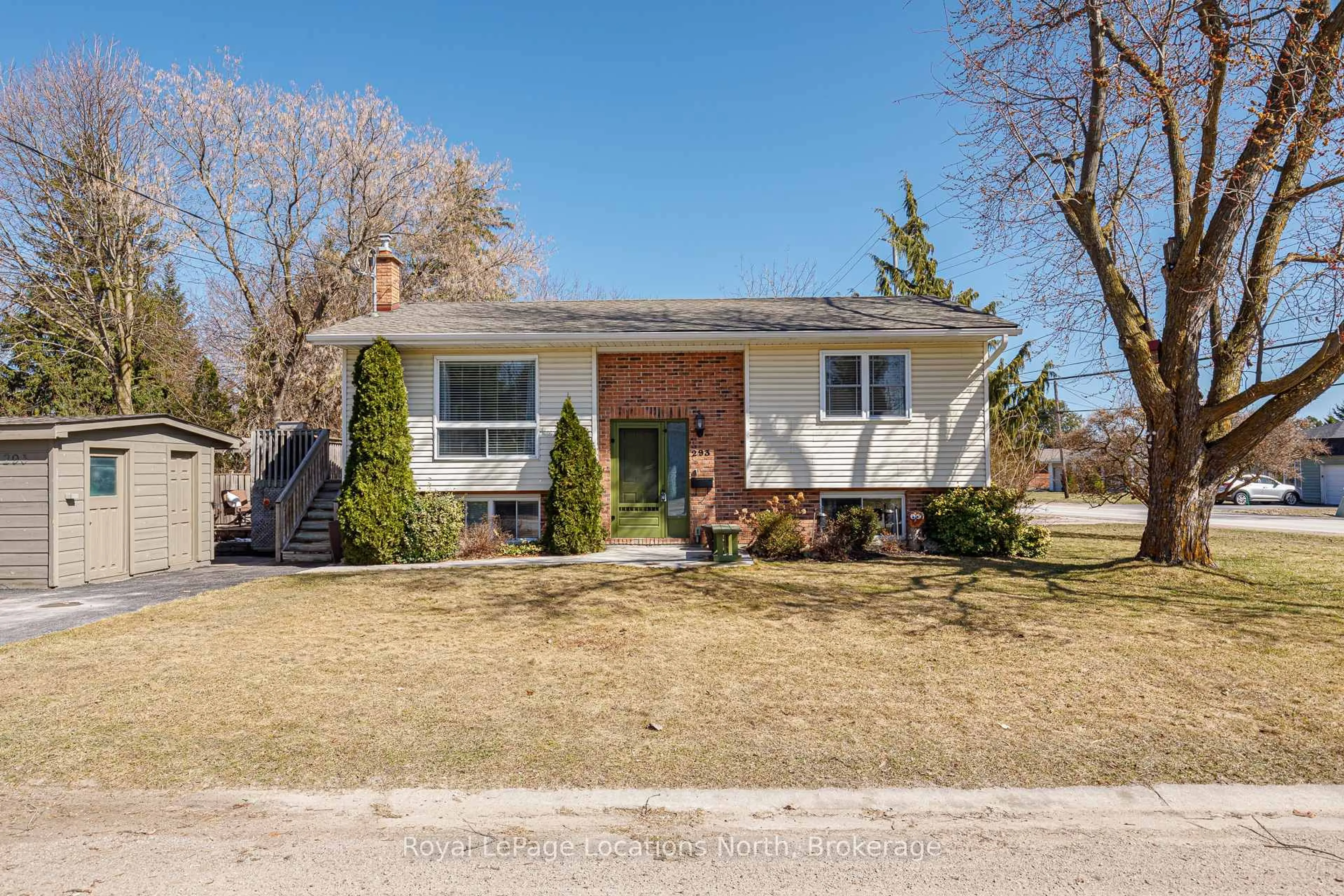 Unknown for 293 Robinson St, Collingwood Ontario L9Y 3M4