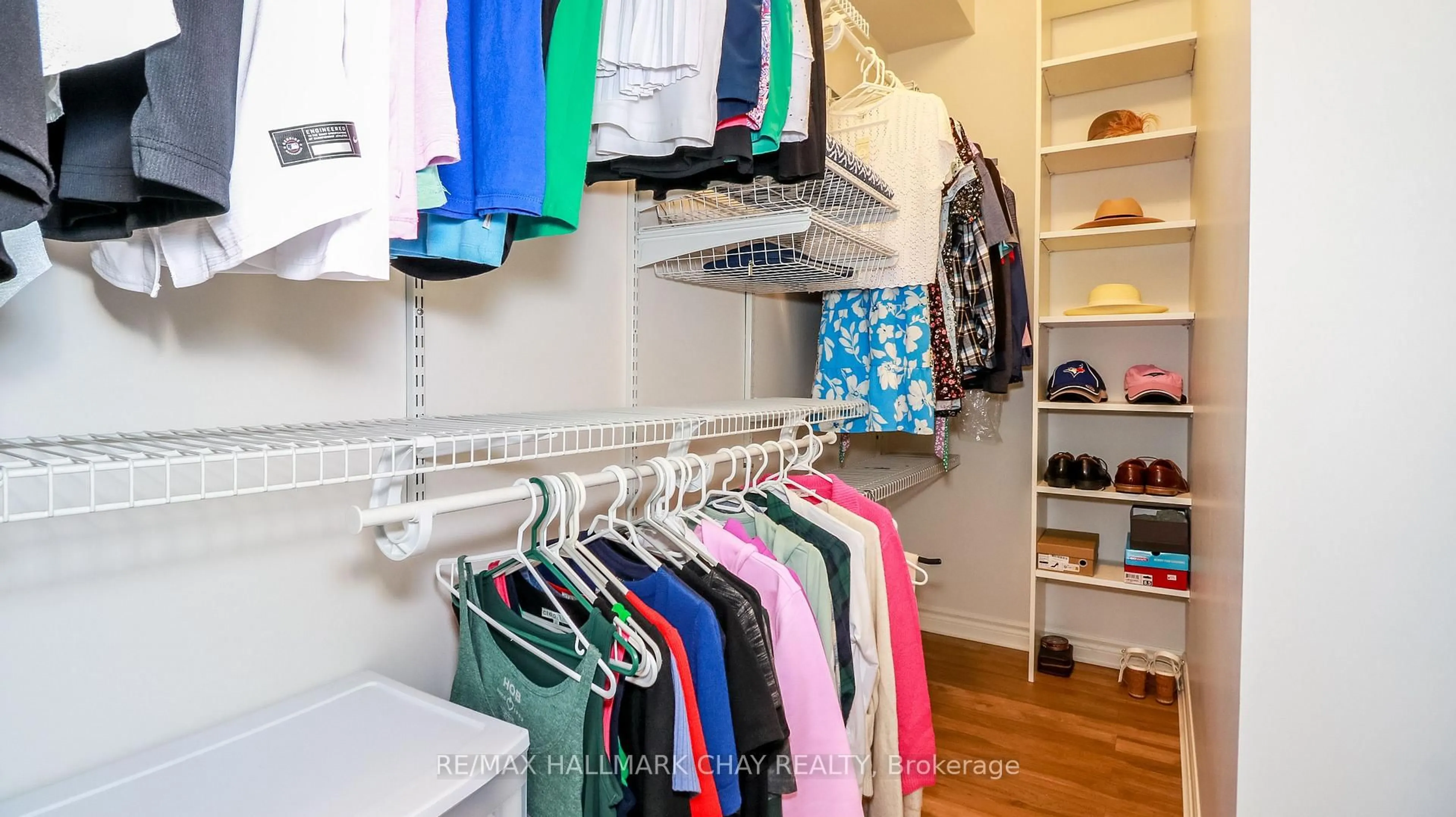 Storage room or clothes room or walk-in closet for 59 Silver Tr, Barrie Ontario L4N 3P2
