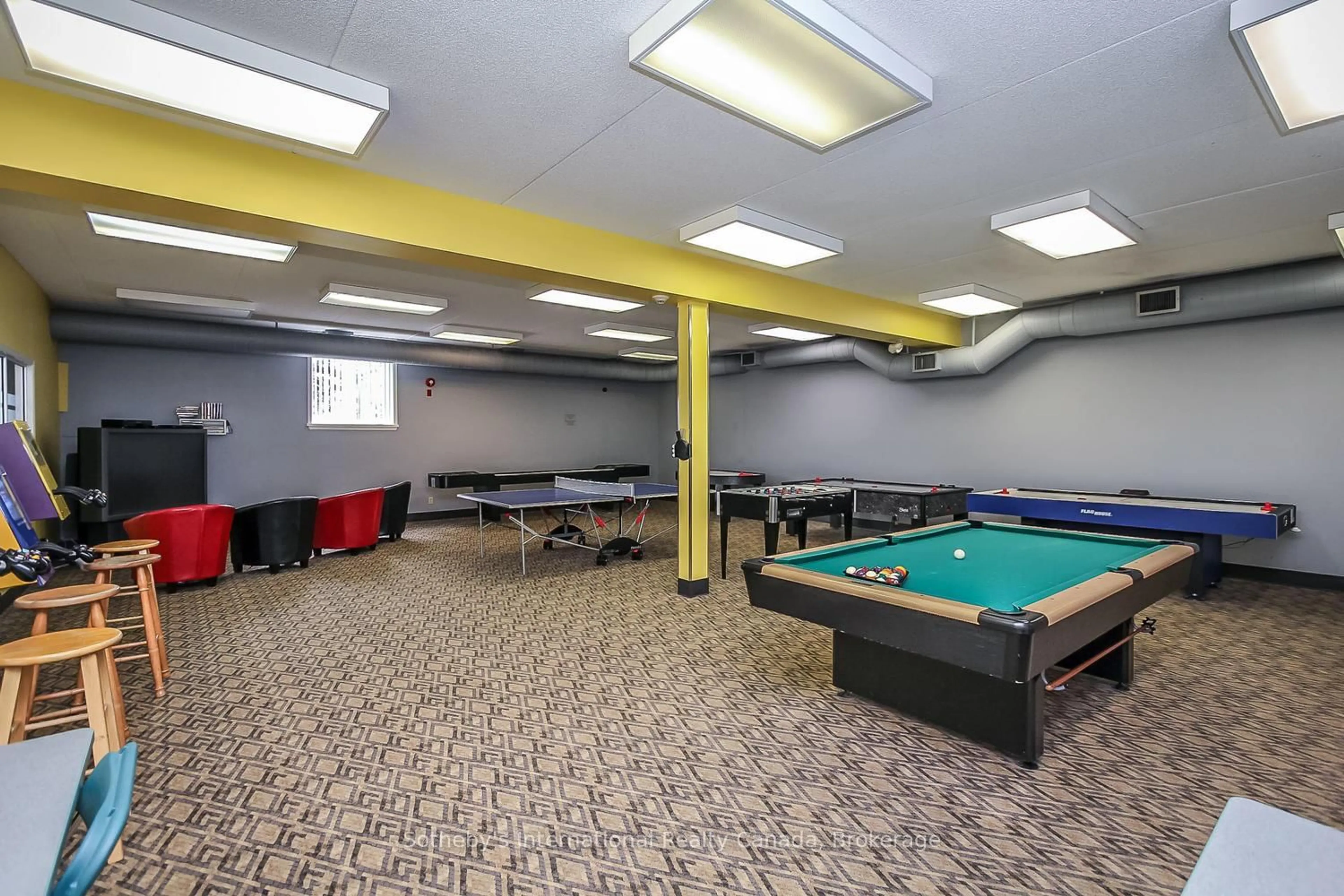 Pool for 449 Mariners Way, Collingwood Ontario L9Y 5C7
