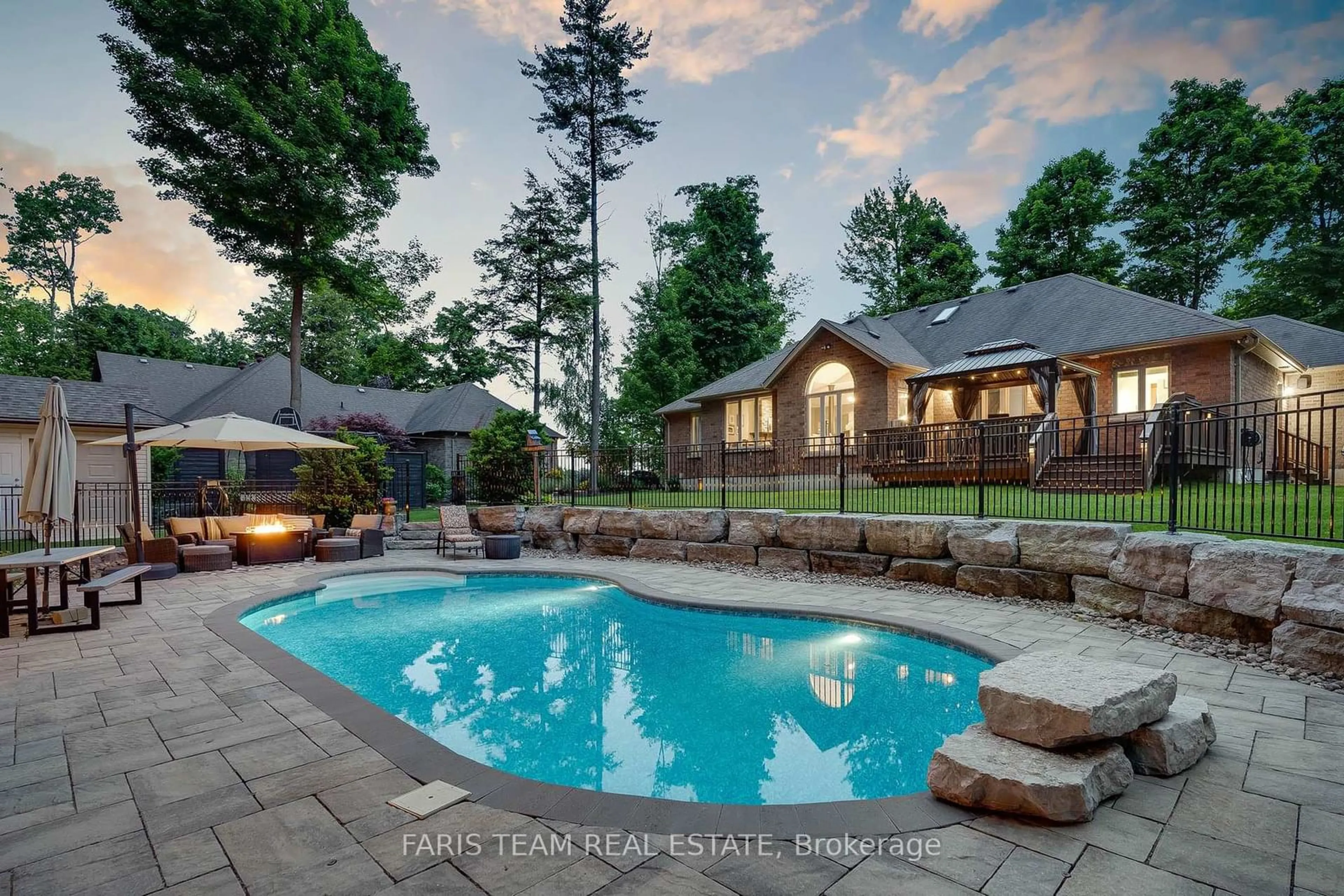Pool for 16 Boothby Cres, Springwater Ontario L4M 4S4