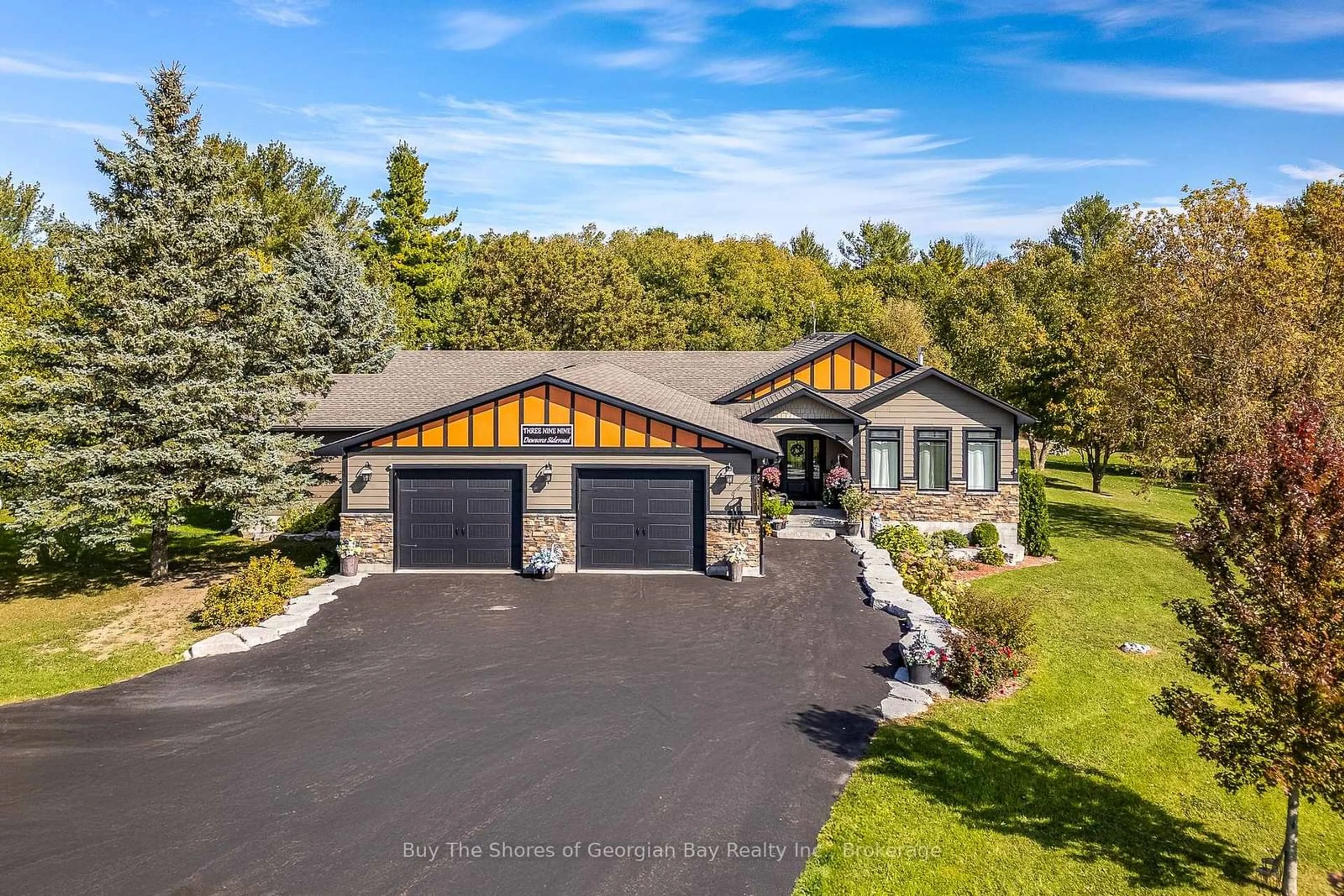 A pic from outside/outdoor area/front of a property/back of a property/a pic from drone, unknown for 399 Dawson's Sdrd, Tiny Ontario L0K 2T0
