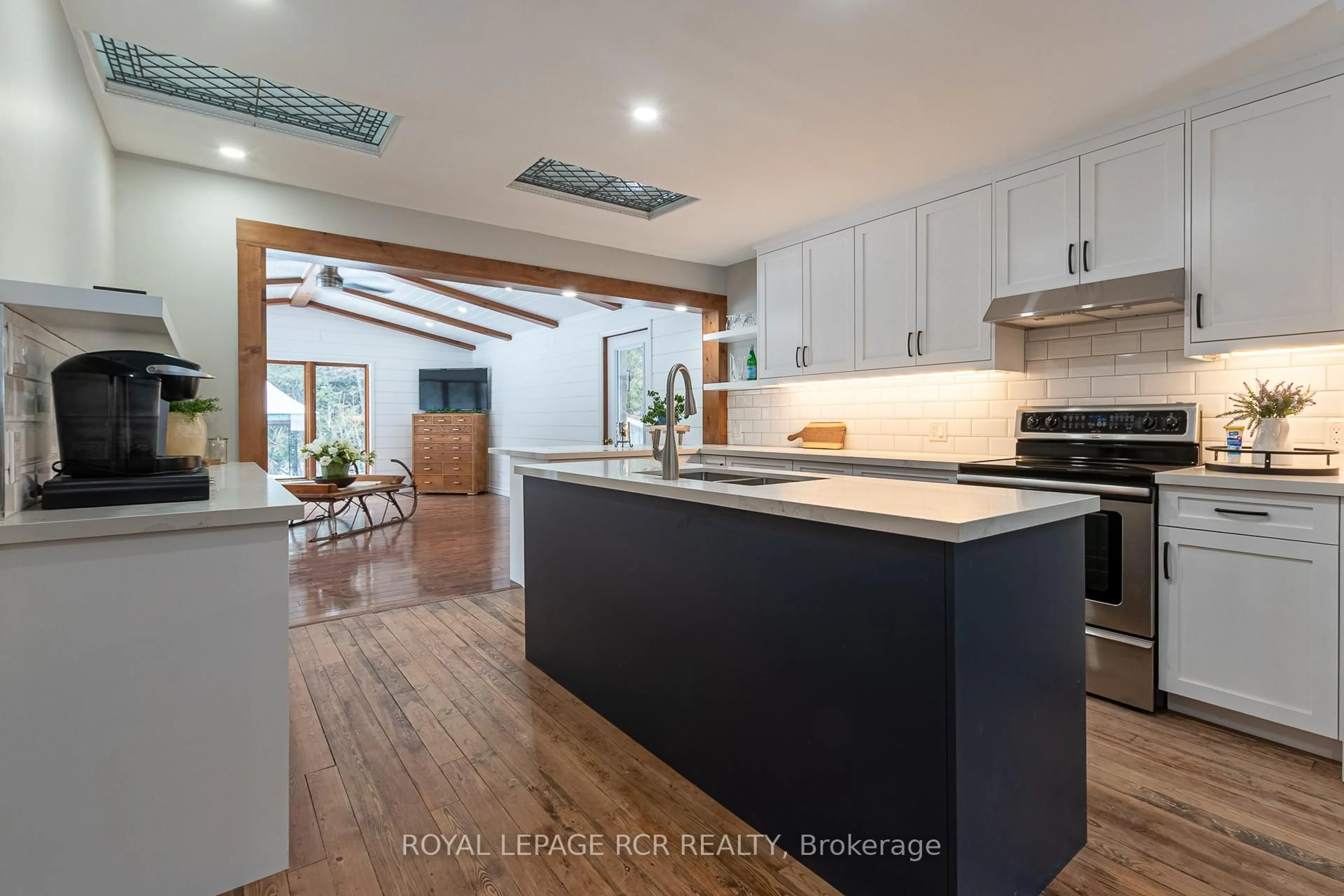 Open concept kitchen, unknown for 8275 County Rd 9 N/A, Clearview Ontario L0M 1G0