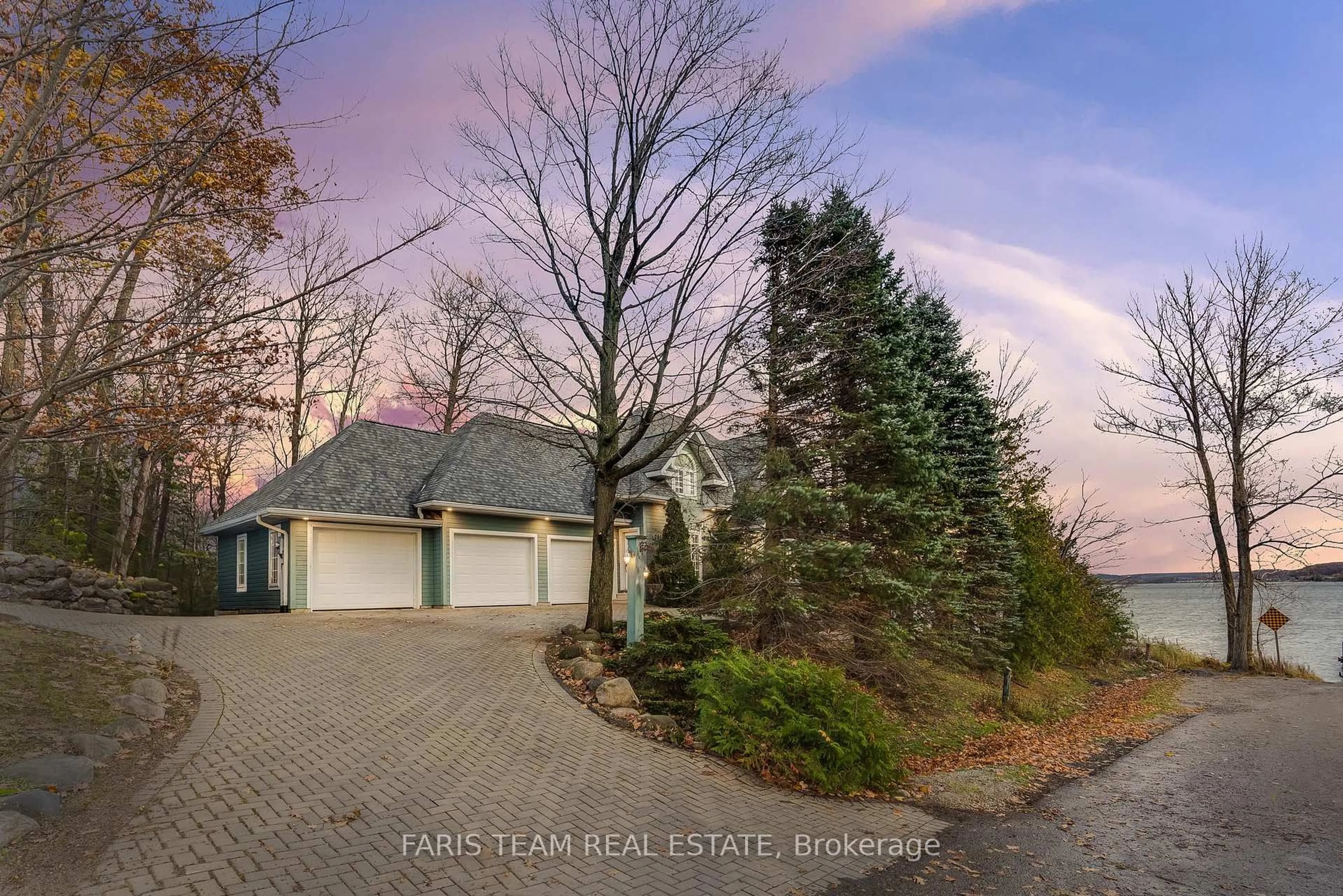 A pic from outside/outdoor area/front of a property/back of a property/a pic from drone, water/lake/river/ocean view for 281 Puddicombe Rd, Midland Ontario L4R 5G7