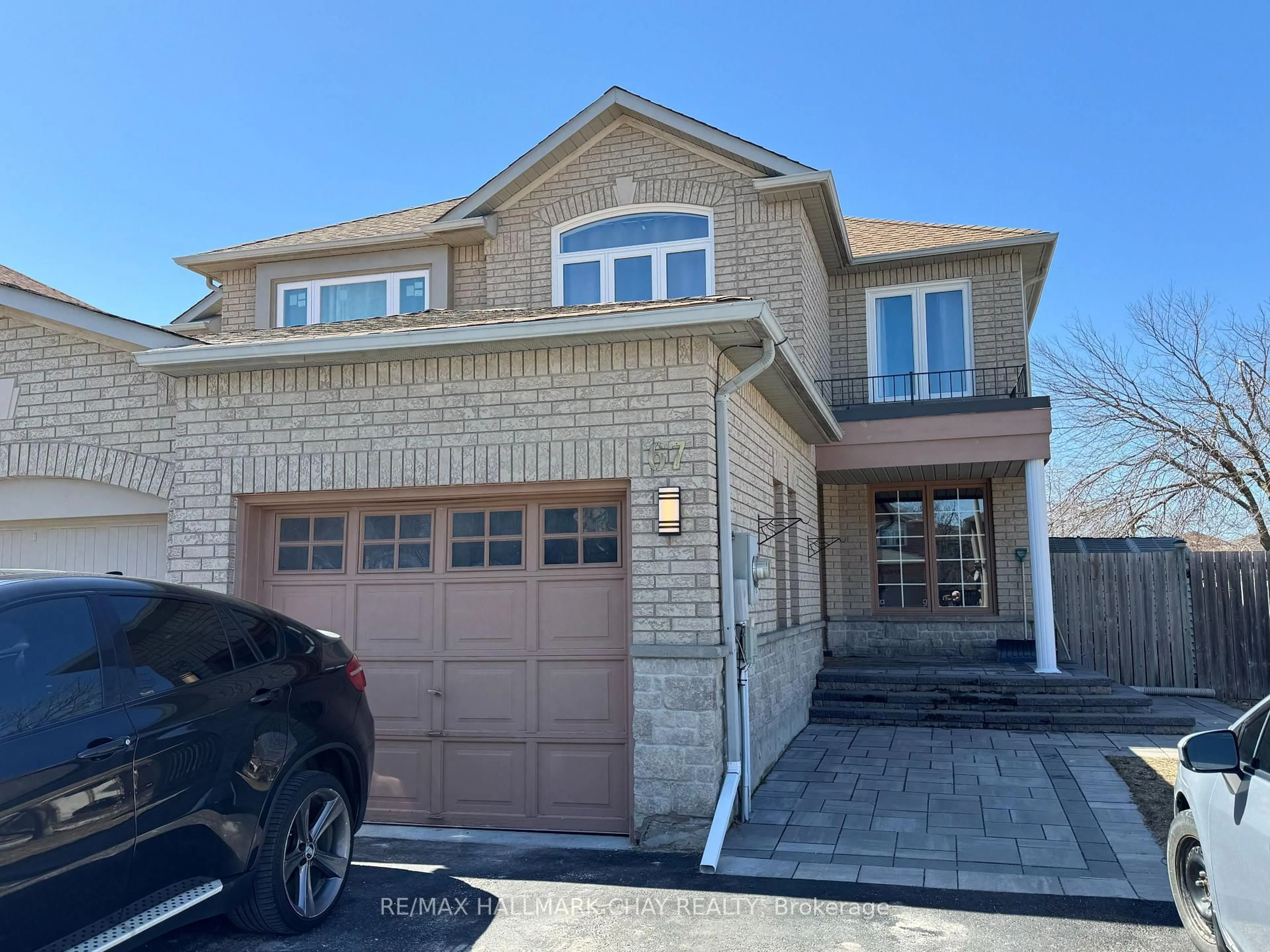 Home with brick exterior material, street for 67 Leslie Ave, Barrie Ontario L4N 9P3