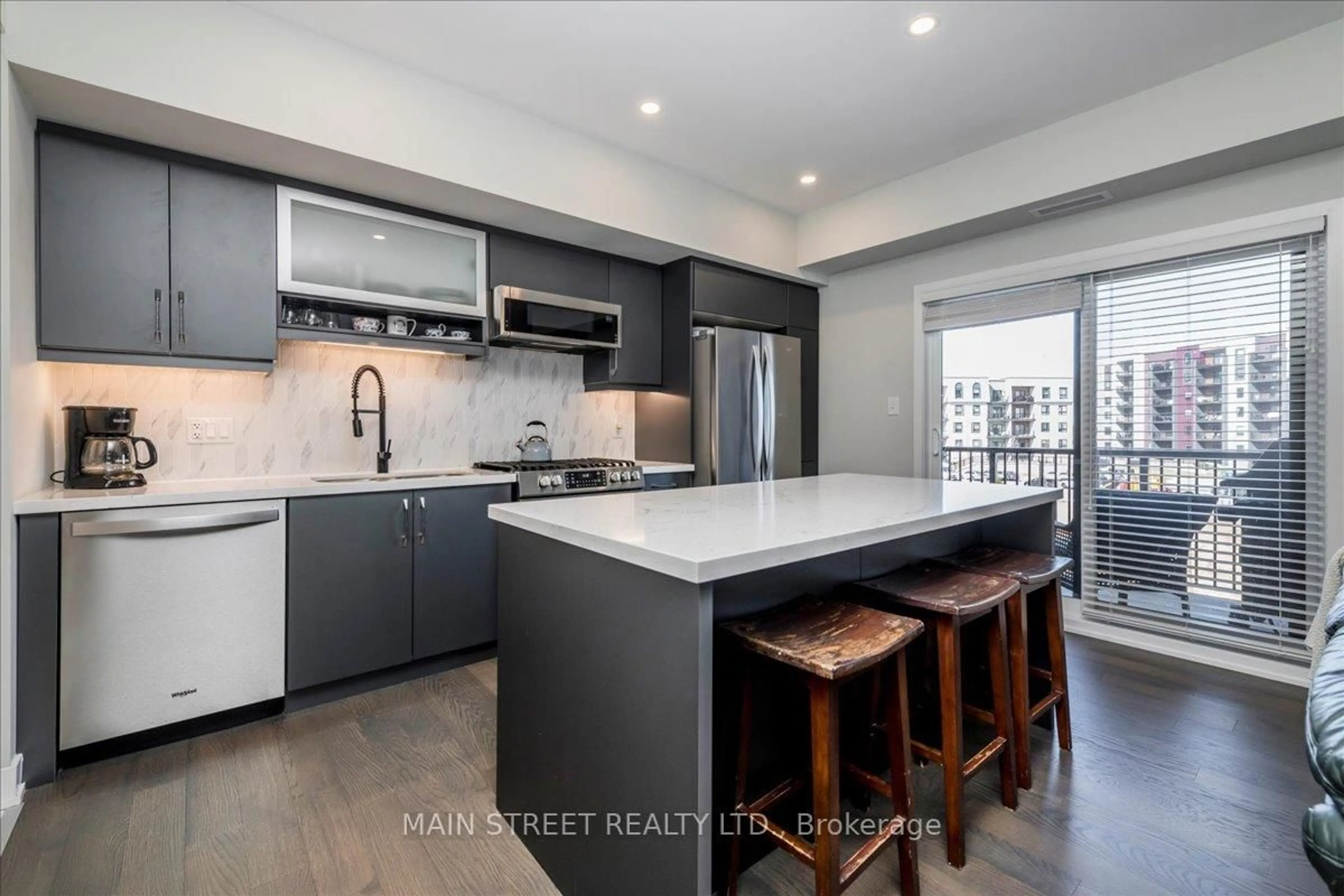 Open concept kitchen, unknown for 5 Chef Lane #301, Barrie Ontario L9J 0J8