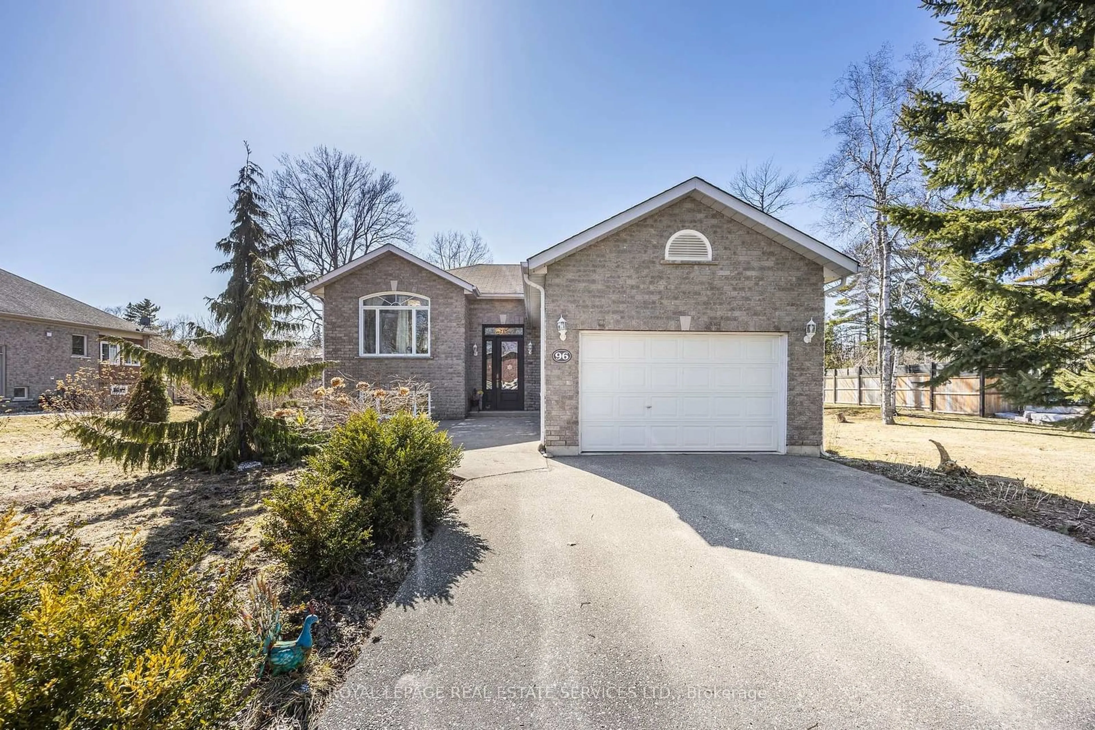Home with brick exterior material, street for 96 46th St, Wasaga Beach Ontario L9Z 1Y7
