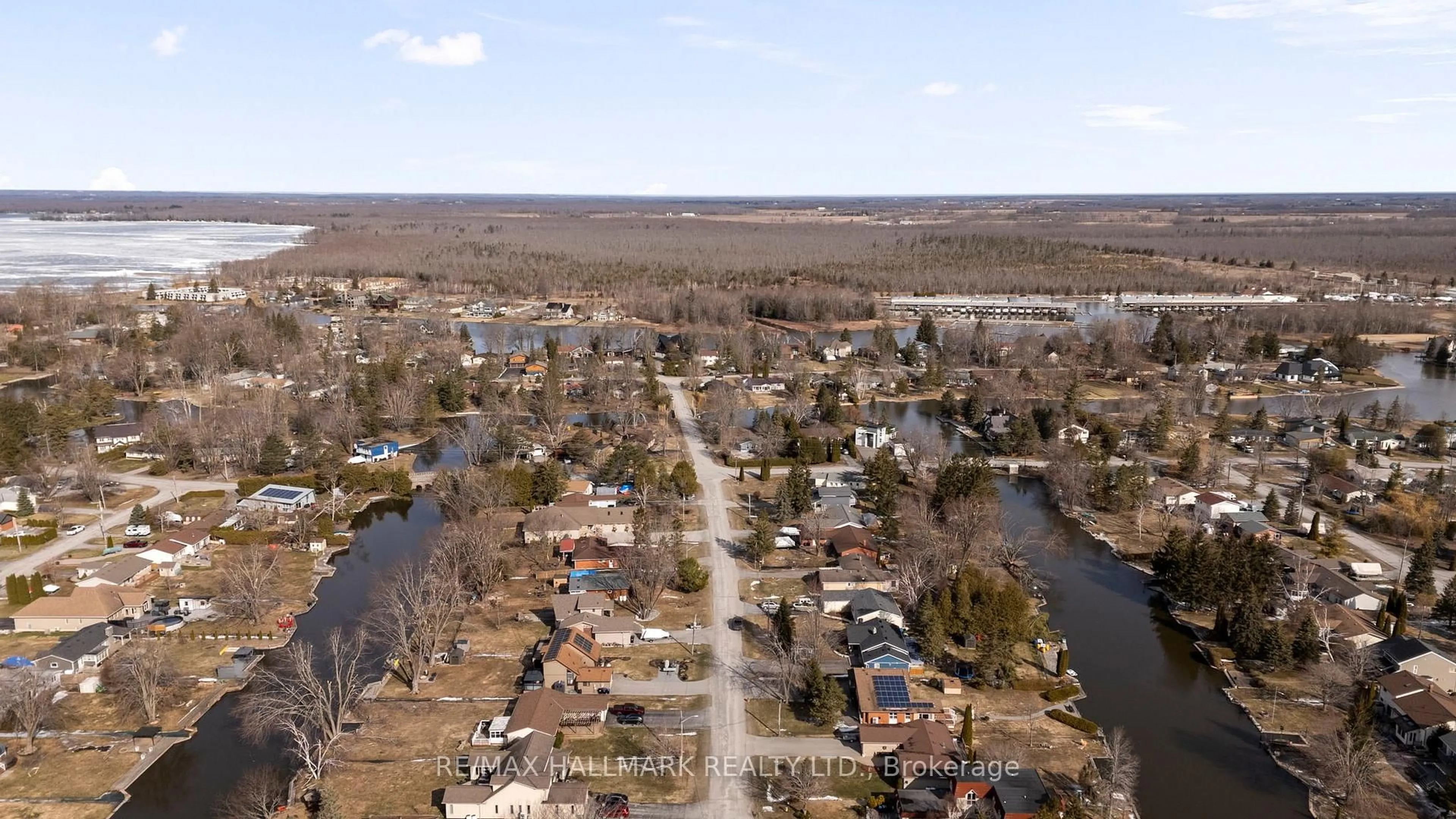 A pic from outside/outdoor area/front of a property/back of a property/a pic from drone, water/lake/river/ocean view for 13 Pinetree Crt, Ramara Ontario L0K 1B0