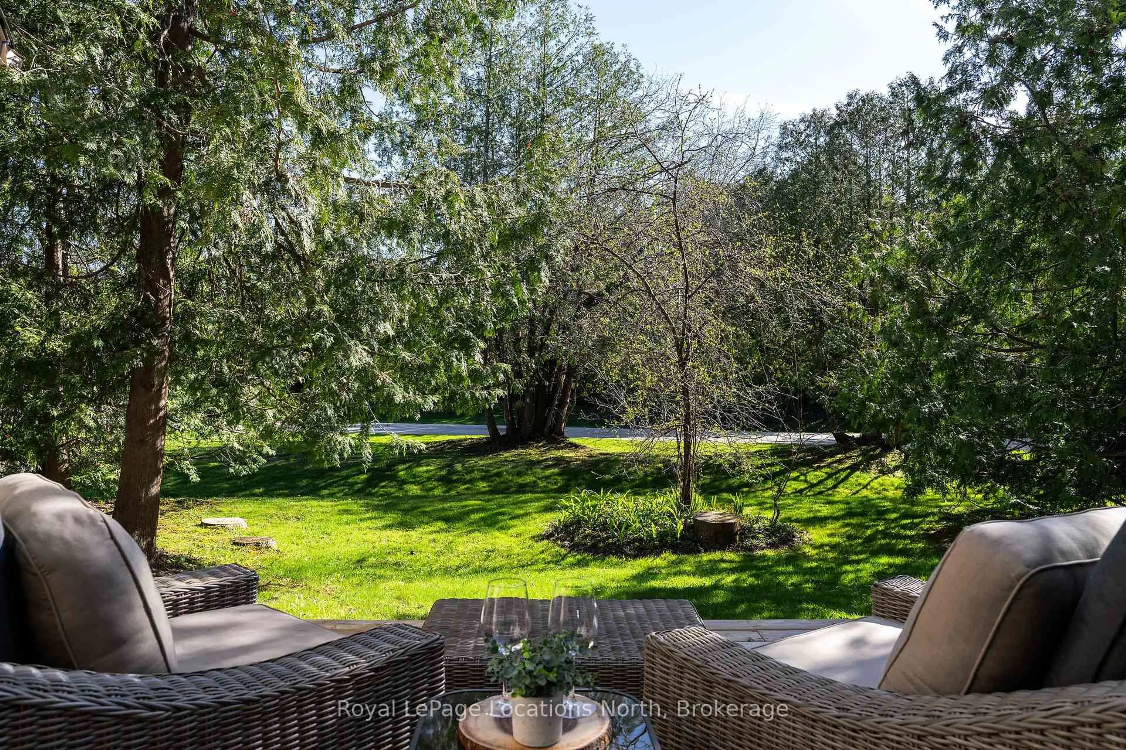 Patio, forest/trees view for 138 Escarpment Cres, Collingwood Ontario L9Y 5B4