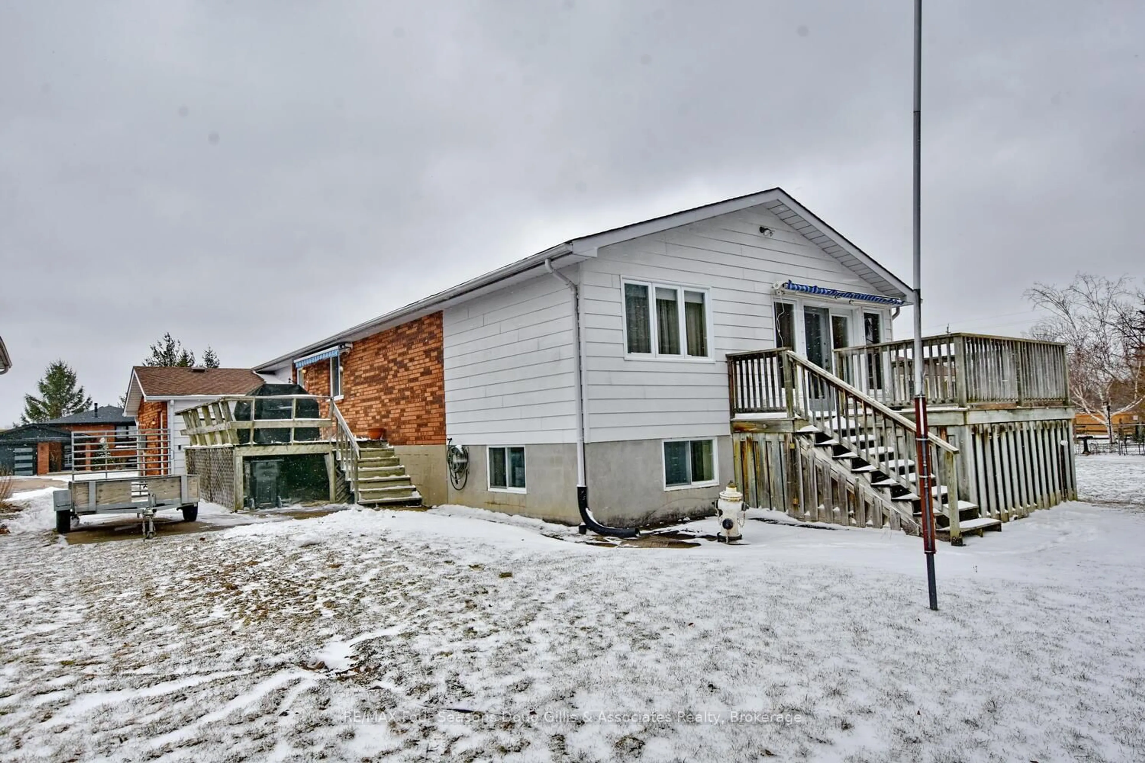 Unknown for 100 Lockhart Rd, Collingwood Ontario L9Y 4L6