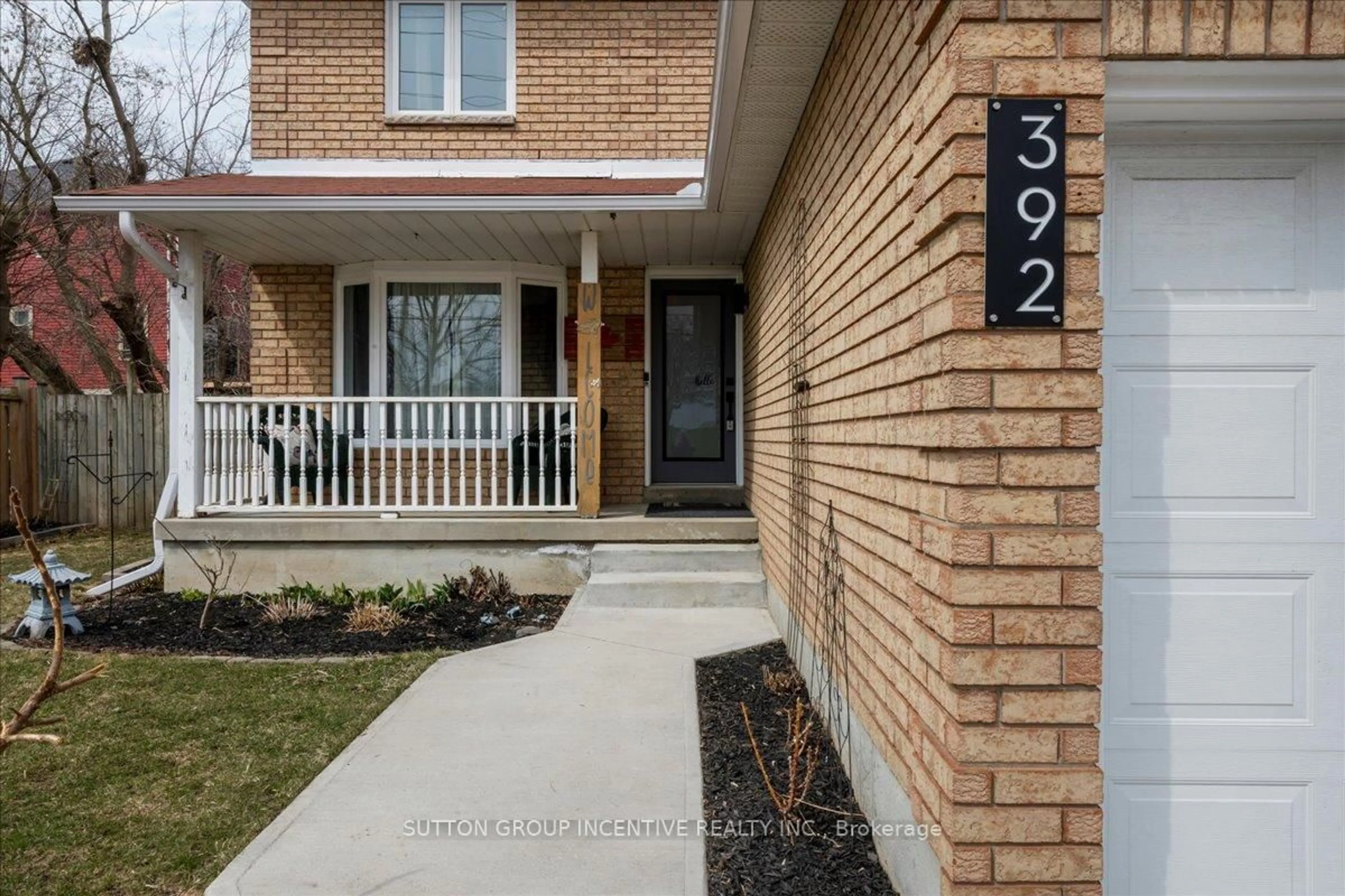 Home with brick exterior material, street for 392 Big Bay Point Rd, Barrie Ontario L4N 8A2